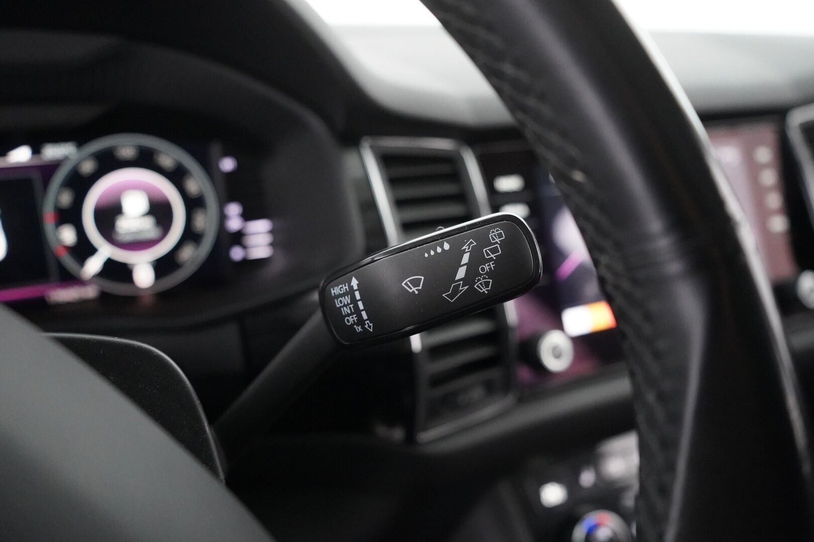 Skoda Kodiaq 2019 2,0 TDI 190 4x4 Style DSG Autom. - Juuri saapunut | 7-paikkanen | Huippuvarustelu | 2 x vanteet