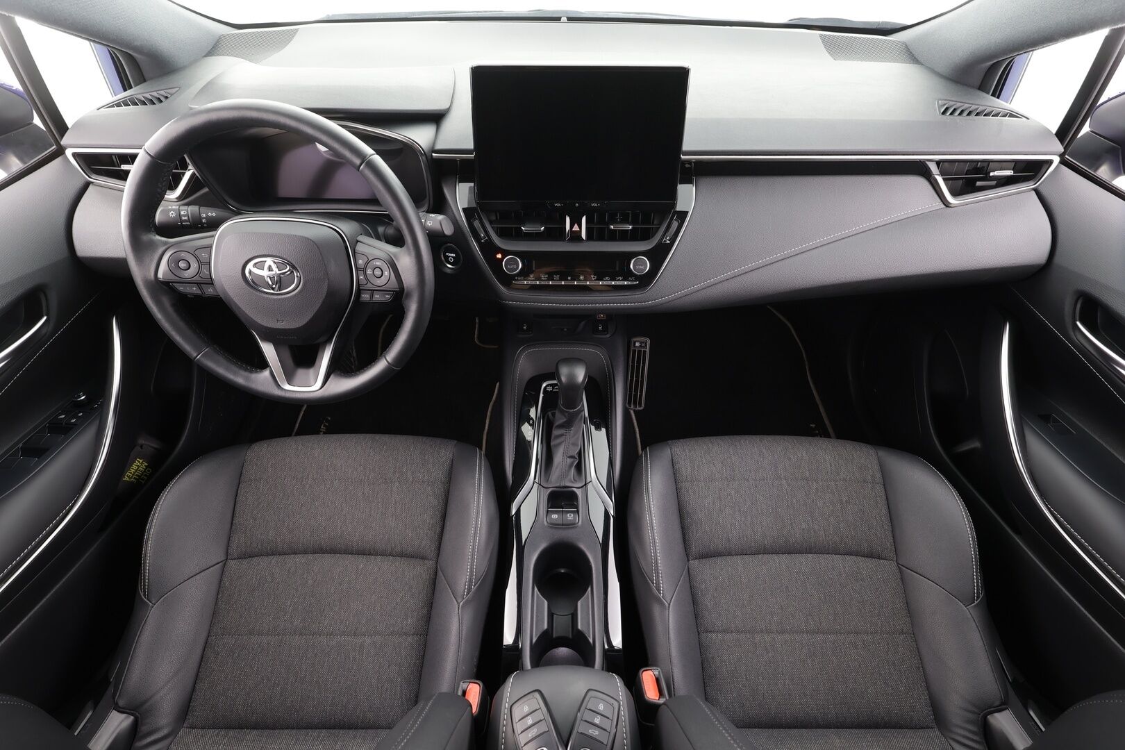 Toyota Corolla 2023 Touring Sports 1,8 Hybrid Launch Edition - | ACC | Lohko | LED | Ratinlämmitys | P.Kamera | Puolinahat | Apple&Android | Suomi-auto | Kahdet Renkaat | Merkkihuollettu |