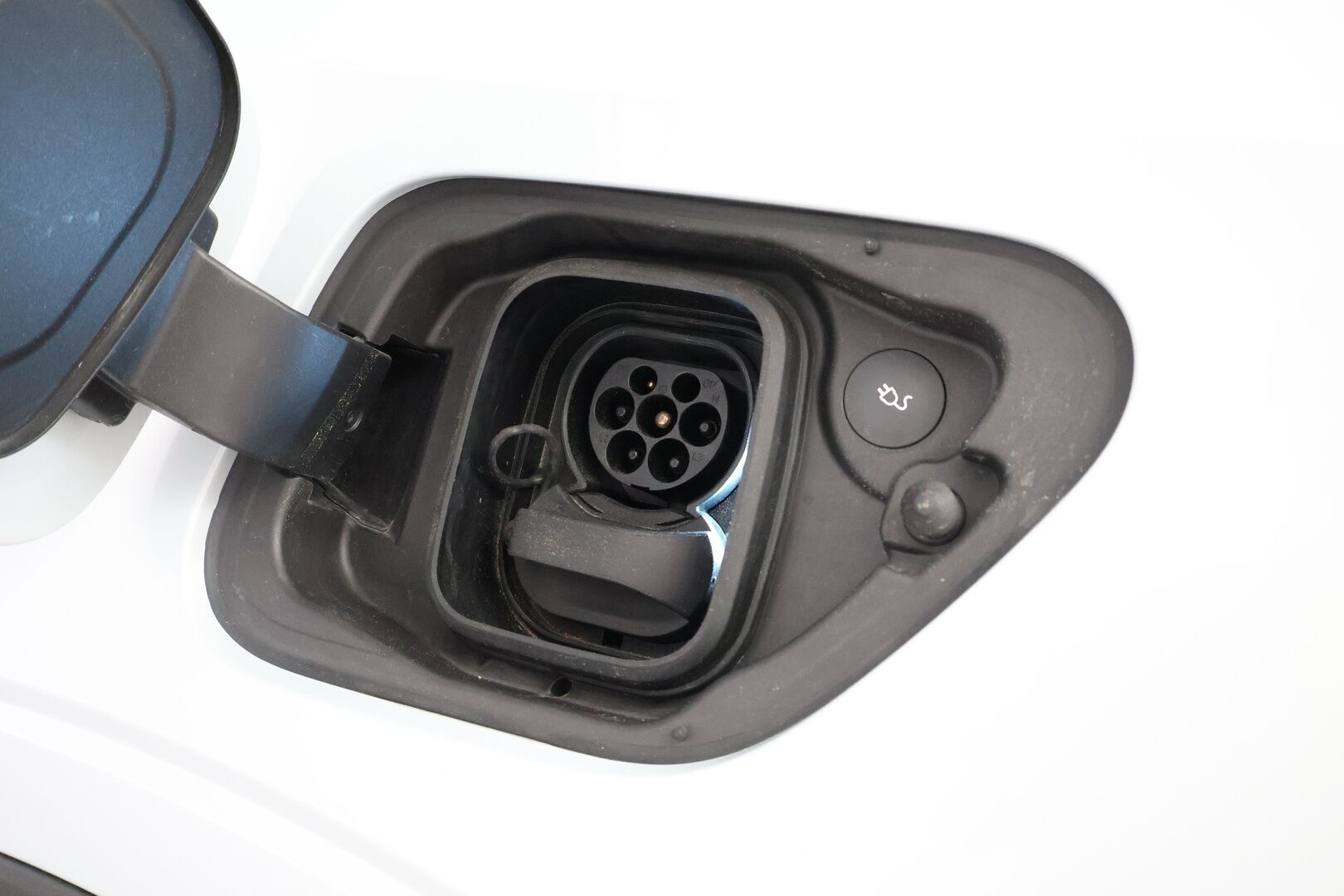 Polestar 2 2024 Long Range Single Motor Pilot & Plus Pack, 220kW, 82kWh - 3,99 % KORKOTARJOUS TÄHÄN AUTOON - 3,99 % KORKOTARJOUS TÄHÄN AUTOON - Lämpöpumppu / Pilot&Plus / Vetokoukku / Harman & Kardon / Pixel-LED / Panoraama / 360-Kamera / Suomiauto!