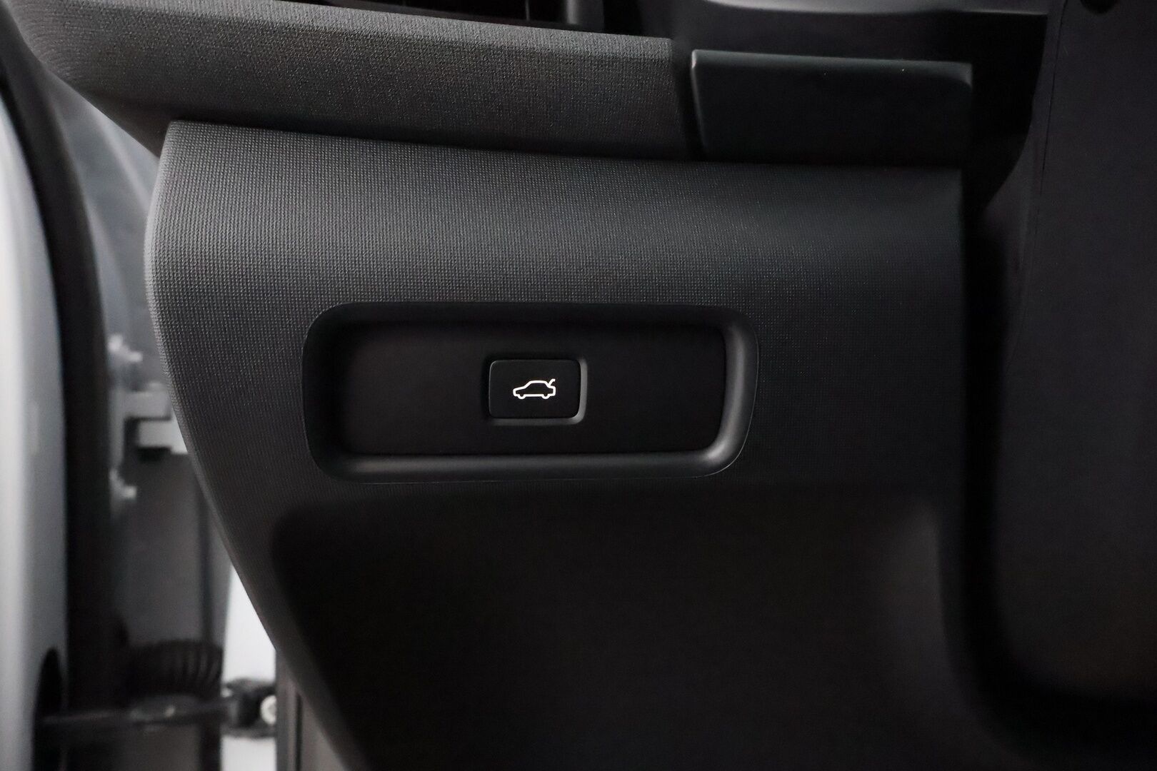 Polestar 2 2024 Long Range Single Motor Pilot & Plus Pack, 220kW, 82kWh - 3,99 % KORKOTARJOUS TÄHÄN AUTOON - 3,99 % KORKOTARJOUS TÄHÄN AUTOON - Lämpöpumppu / Pilot&Plus / Vetokoukku / Harman & Kardon / Pixel-LED / Panoraama / 360-Kamera / Suomiauto!