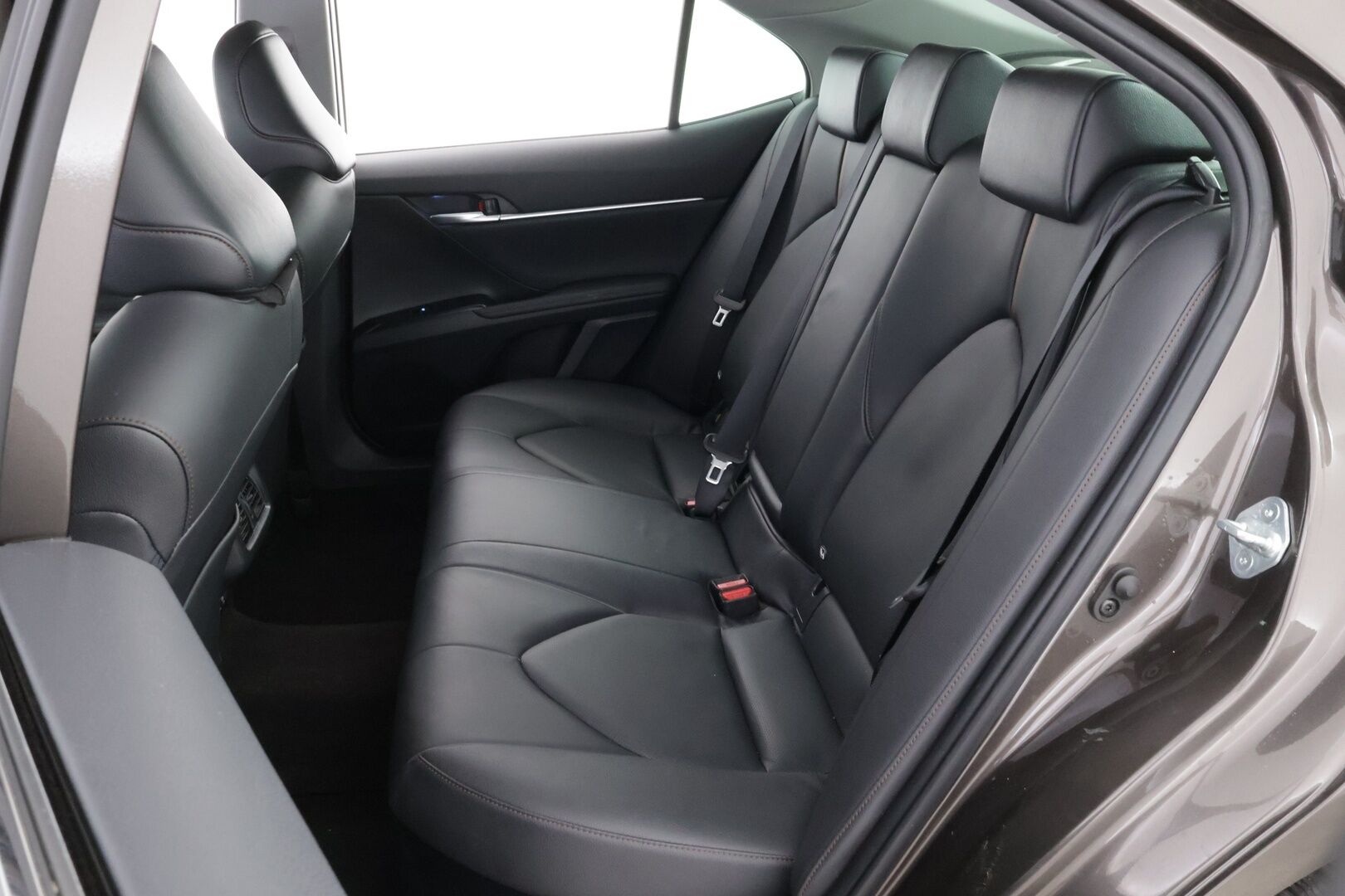 Toyota Camry 2019 2,5 Hybrid Style * Adapt.vakkari / Peruutuskamera / Nahkasisusta / Keyless / LED / Sähköpenkit! - 2x hyvät renkaat vanteilla / Juuri saapunut Tampereelle! - HULLUT AVAJAISHULINAT KORKOTARJOUS 3,29 %