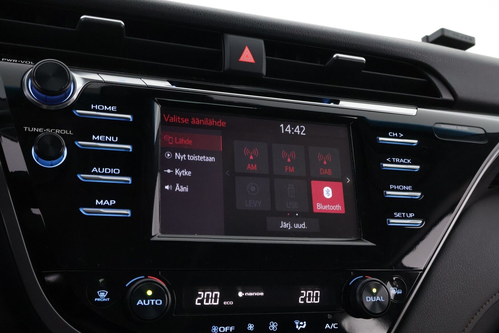 Toyota Camry 2019 2,5 Hybrid Style * Adapt.vakkari / Peruutuskamera / Nahkasisusta / Keyless / LED / Sähköpenkit! - 2x hyvät renkaat vanteilla / Juuri saapunut Tampereelle! - HULLUT AVAJAISHULINAT KORKOTARJOUS 3,29 %