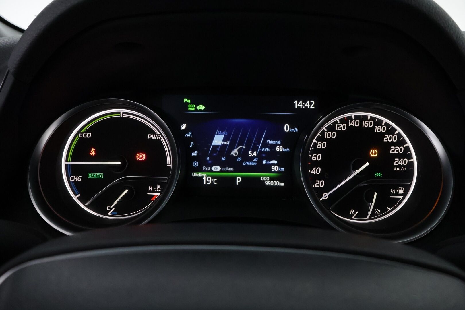 Toyota Camry 2019 2,5 Hybrid Style * Adapt.vakkari / Peruutuskamera / Nahkasisusta / Keyless / LED / Sähköpenkit! - 2x hyvät renkaat vanteilla / Juuri saapunut Tampereelle! - HULLUT AVAJAISHULINAT KORKOTARJOUS 3,29 %