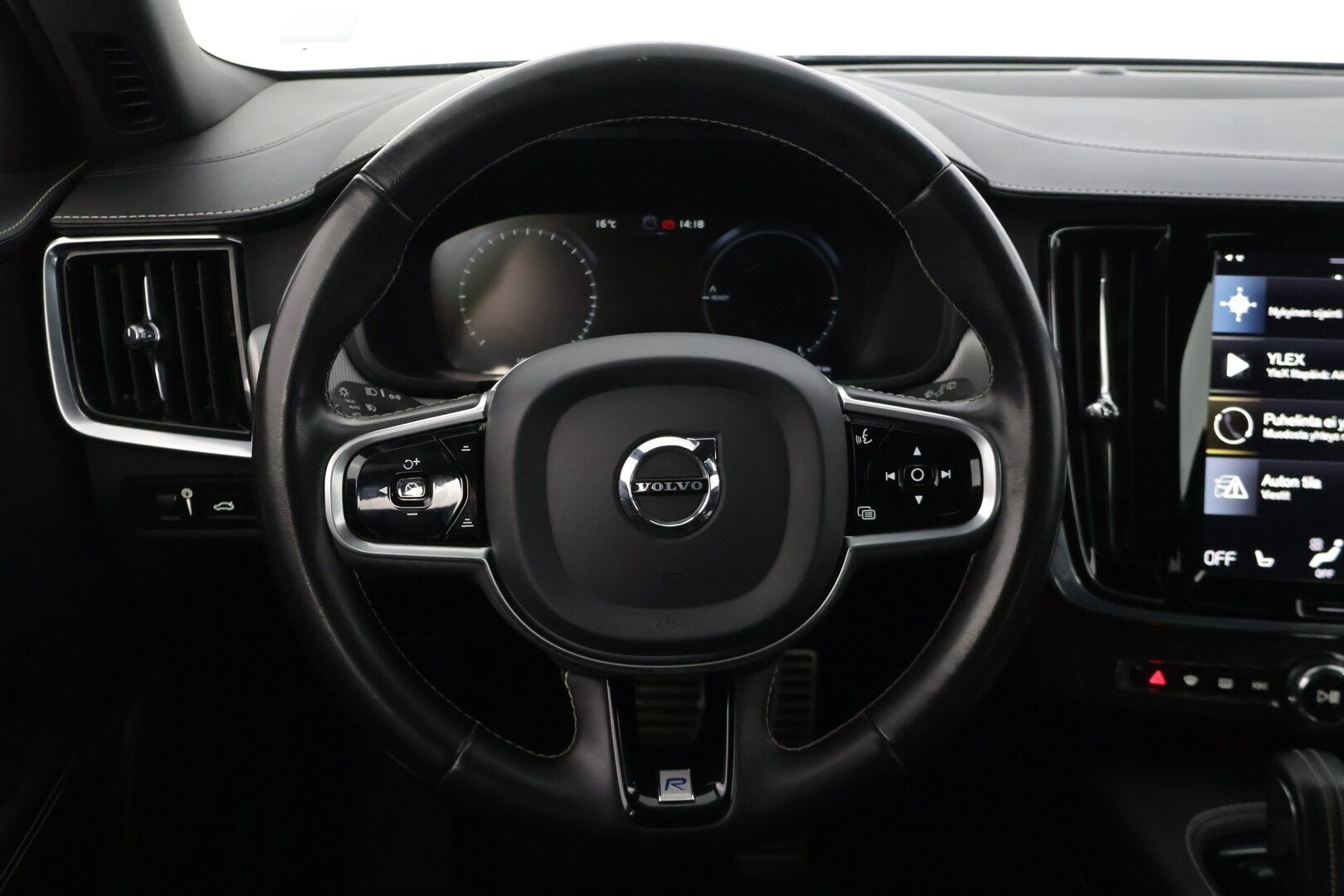 Volvo V90 2020 T8 TwE AWD R-Design aut * Adapt.Cruise / VOC / Ratin lämmitys / Koukku * - Merkkihuollettu / Webasto / 2x hyvät renkaat