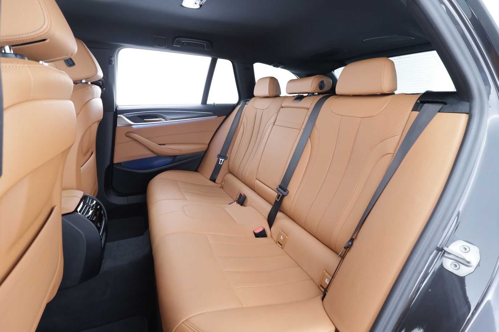 BMW 530 2023 G31 Touring 530e xDrive A Charged Edition M Sport - | M-Sport | ACC | Comfort Access | Hifi | Koukku | LED | P.Kamera | 1.om Suomi-auto | Konjakkinahat | SoH 91,2% 