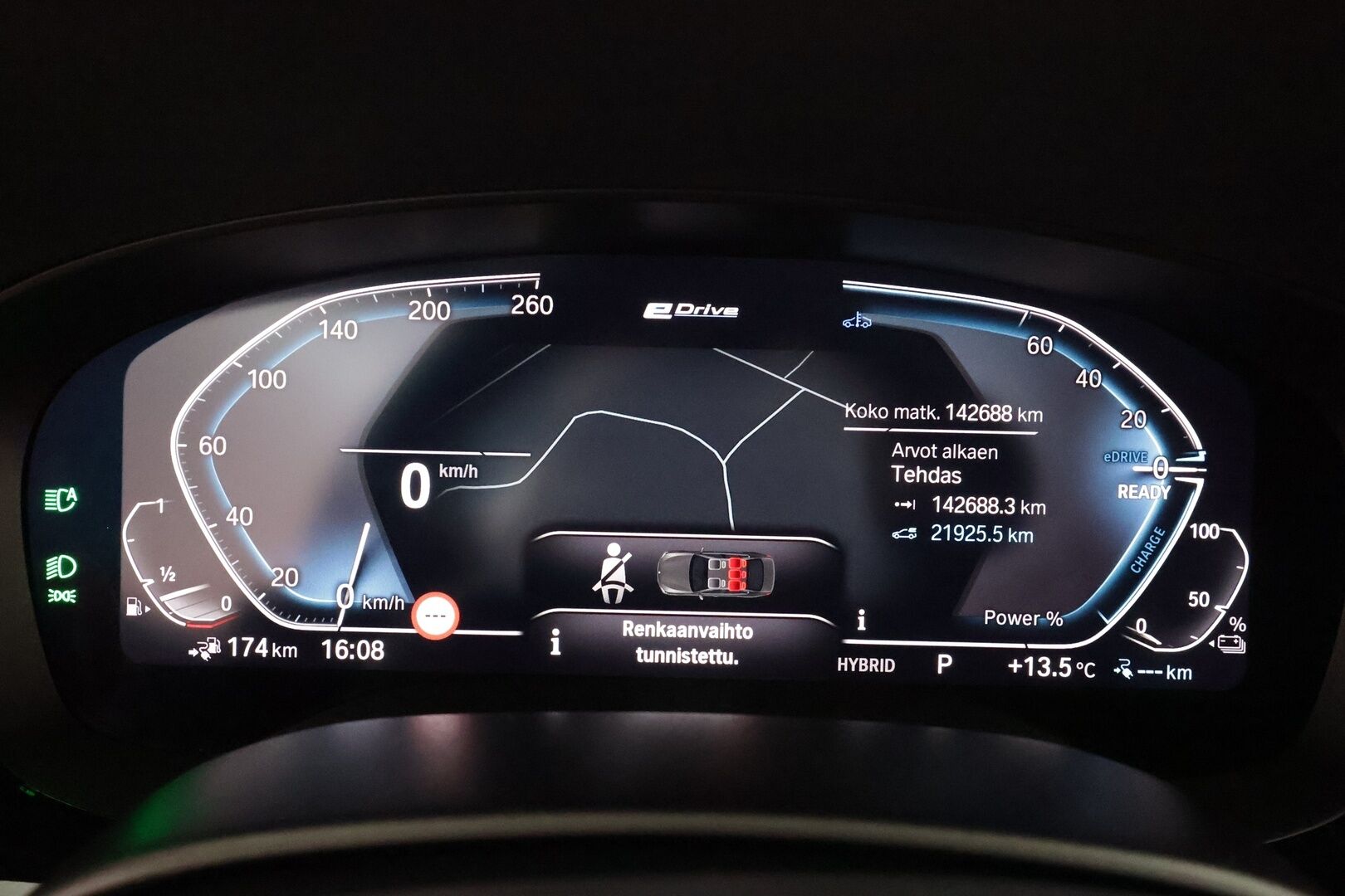 BMW 530 2023 G31 Touring 530e xDrive A Charged Edition M Sport * ACC / Adapt.LED / P.Kamera / Koukku / HiFi / Navi / Comfort Access * - 1-om Suomi-auto / Akku kuntotarkastettu SoH 91,2% / Kahdet renkaat aluvanteilla / 2x Latauskaapelit