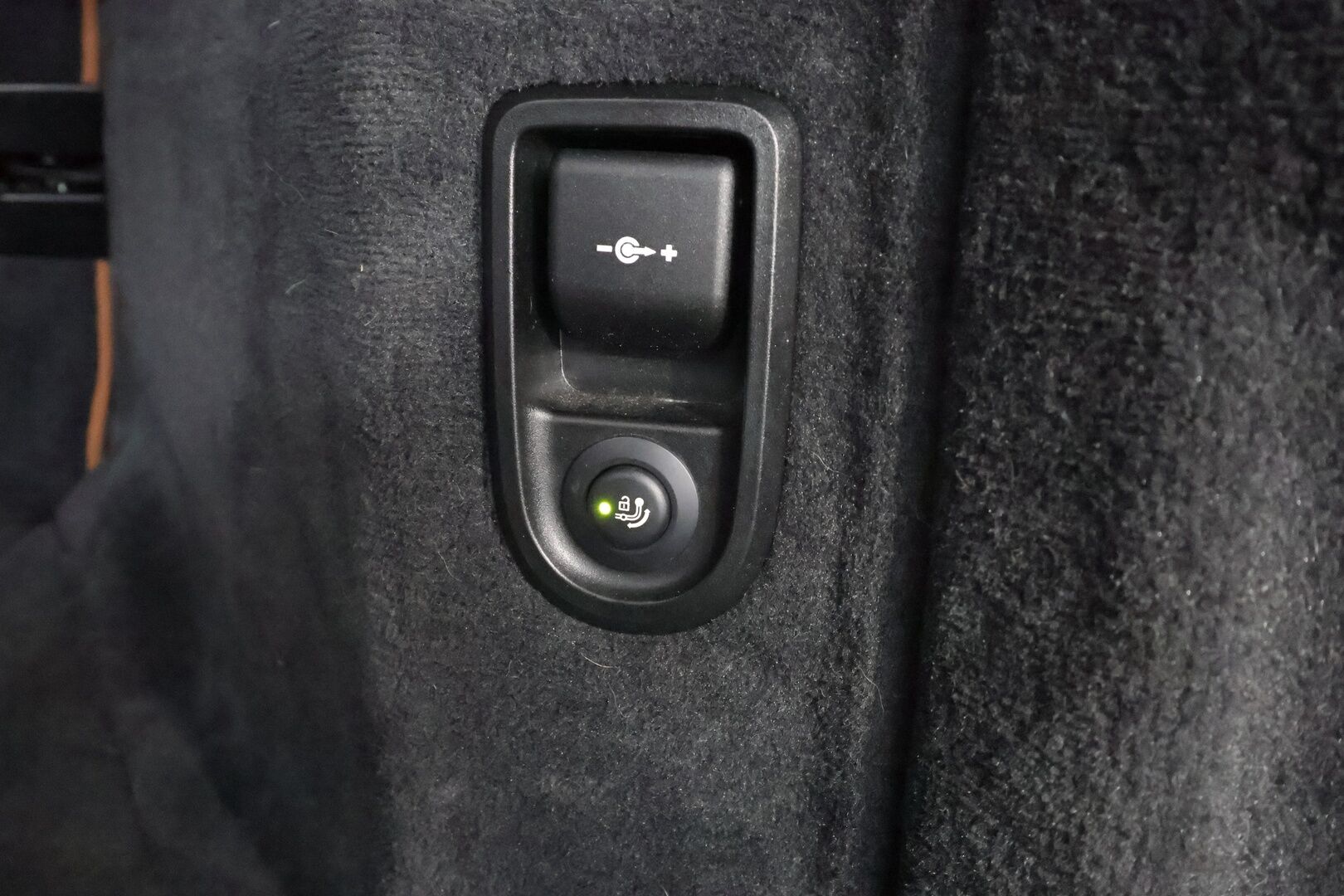 BMW 530 2023 G31 Touring 530e xDrive A Charged Edition M Sport * ACC / Adapt.LED / P.Kamera / Koukku / HiFi / Navi / Comfort Access * - 1-om Suomi-auto / Akku kuntotarkastettu SoH 91,2% / Kahdet renkaat aluvanteilla / 2x Latauskaapelit