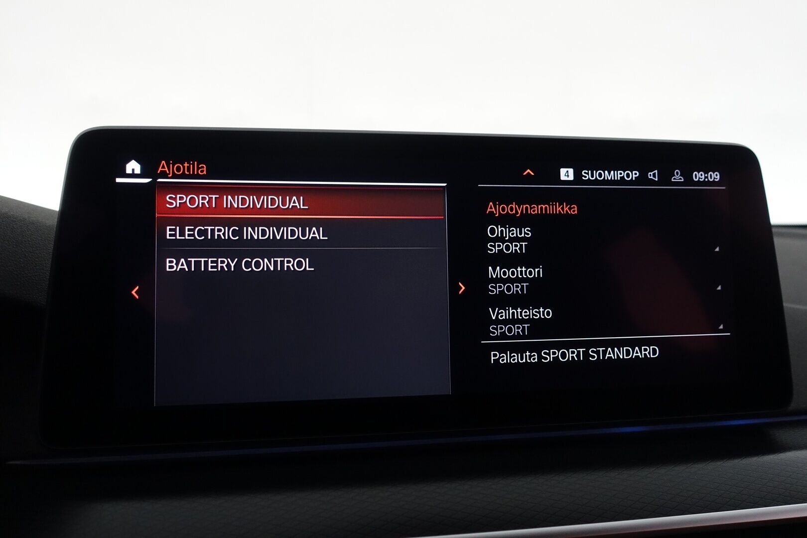 BMW 530 2023 G31 Touring 530e xDrive A Charged Edition M Sport - | M-Sport | ACC | Comfort Access | Hifi | Koukku | LED | P.Kamera | 1.om Suomi-auto | Konjakkinahat | SoH 91,2% 
