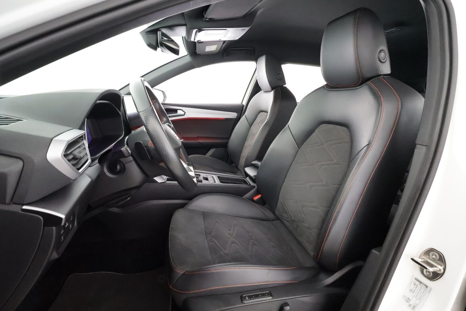 Seat Leon Sportstourer 2021 1,4 PHEV 204 eHybrid FR DSG - | Koukku | ACC | LED | P.Kamera | Muistipenkki | Navi | Kaistavahti | Keyless | 2x Latauskaapelit | Kahdet renkaat |