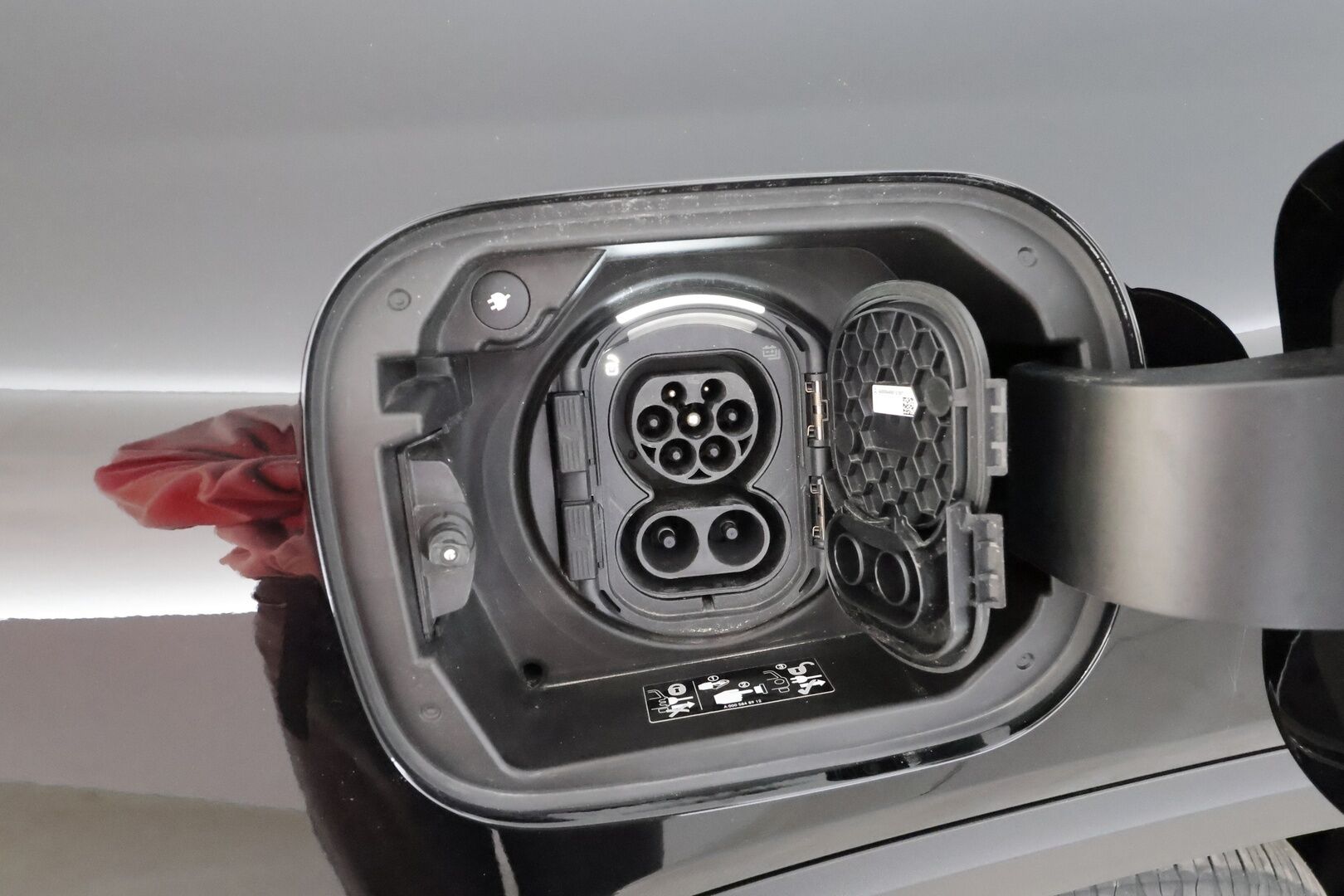 Mercedes-Benz EQB 2022 350 4MATIC Business AMG 7P * Distronic+ / Muistipenkit / HUD / Widescreen / LED High Performance / Sporttipenkit / 360-Kamera * - Kahdet Renkaat / Koti & Kauppalaturi - HULLUT AVAJAISHULINAT KORKOTARJOUS 3,29 %