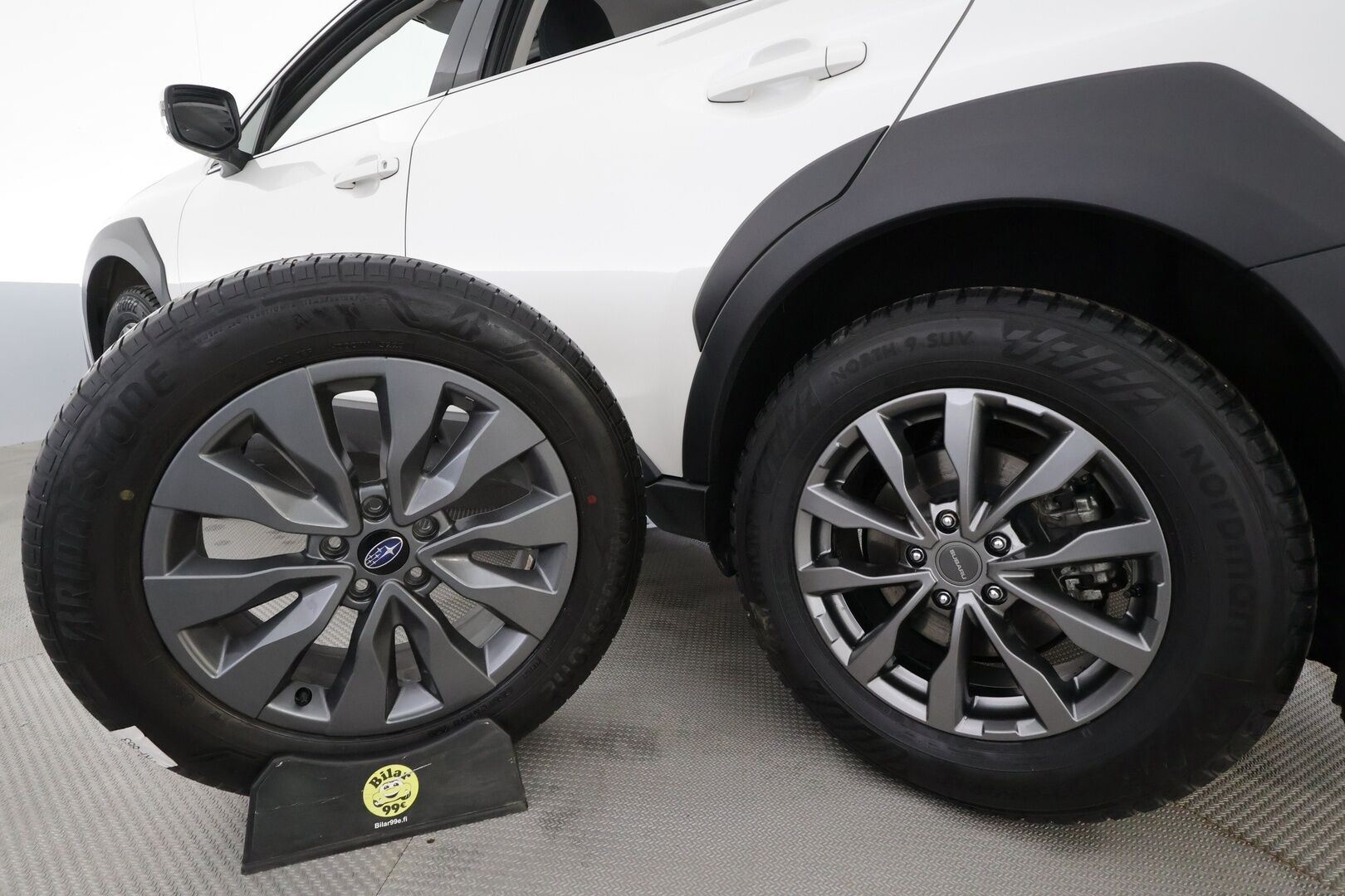 Subaru Outback 2024 2,5i Adventure CVT * Webasto / Koukku / ACC / Matrix / P.Kamera / Kaistavahti / Sähköpenkit * - 1-om Suomi-auto / Kahdet renkaat aluvanteilla