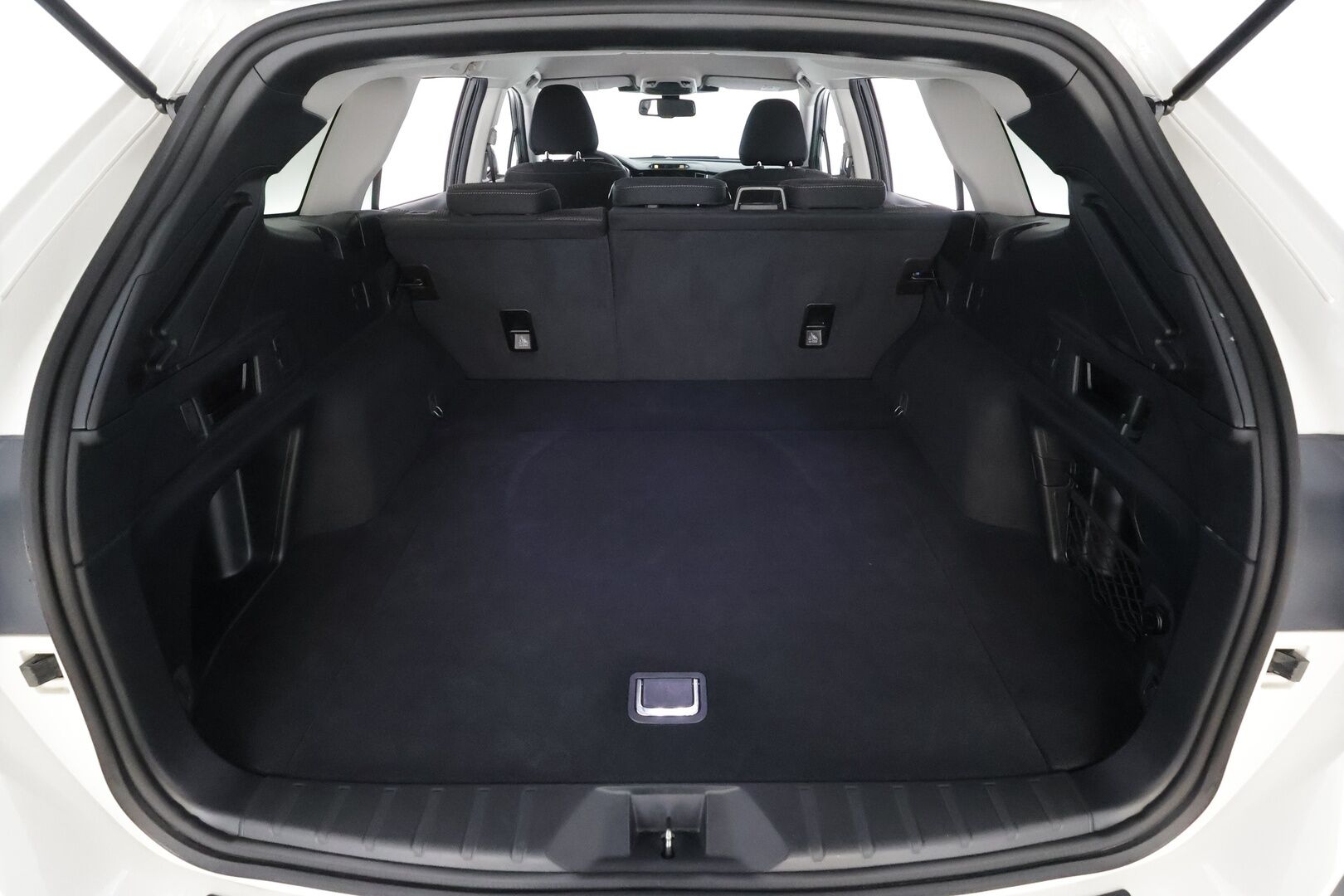 Subaru Outback 2024 2,5i Adventure CVT * Webasto / Koukku / ACC / Matrix / P.Kamera / Kaistavahti / Sähköpenkit * - 1-om Suomi-auto / Kahdet renkaat aluvanteilla