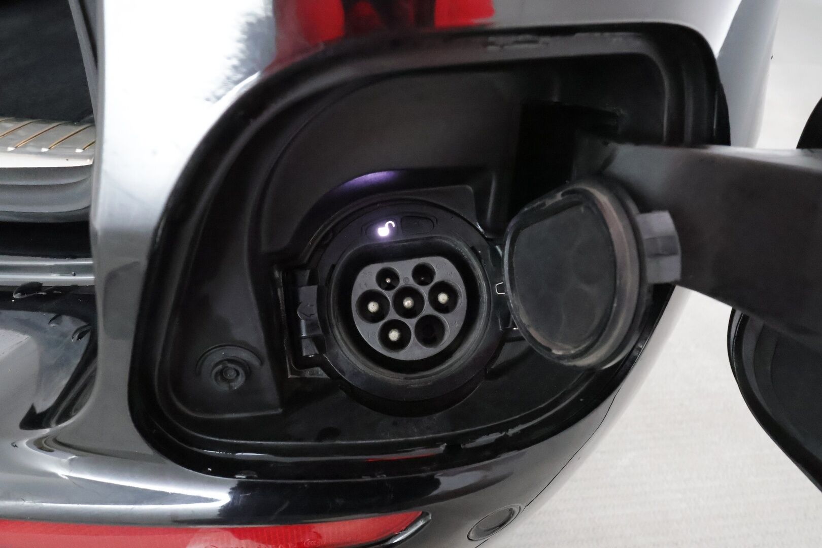 Mercedes-Benz E 2021 300 de 4MATIC T A EQ Power AMG * 360° / Widescreen / Koukku / Multibeam / Lisälämmitin / Navi * - *Juuri huollettu / Juuri katsastettu / AMG-styling* - HULLUT AVAJAISHULINAT KORKOTARJOUS 3,29 %