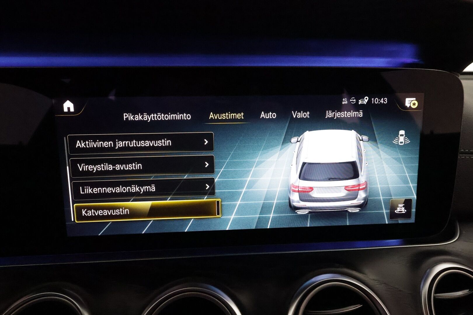 Mercedes-Benz E 2021 300 de 4MATIC T A EQ Power AMG * 360° / Widescreen / Koukku / Multibeam / Lisälämmitin / Navi * - Kahdet renkaat aluvanteilla