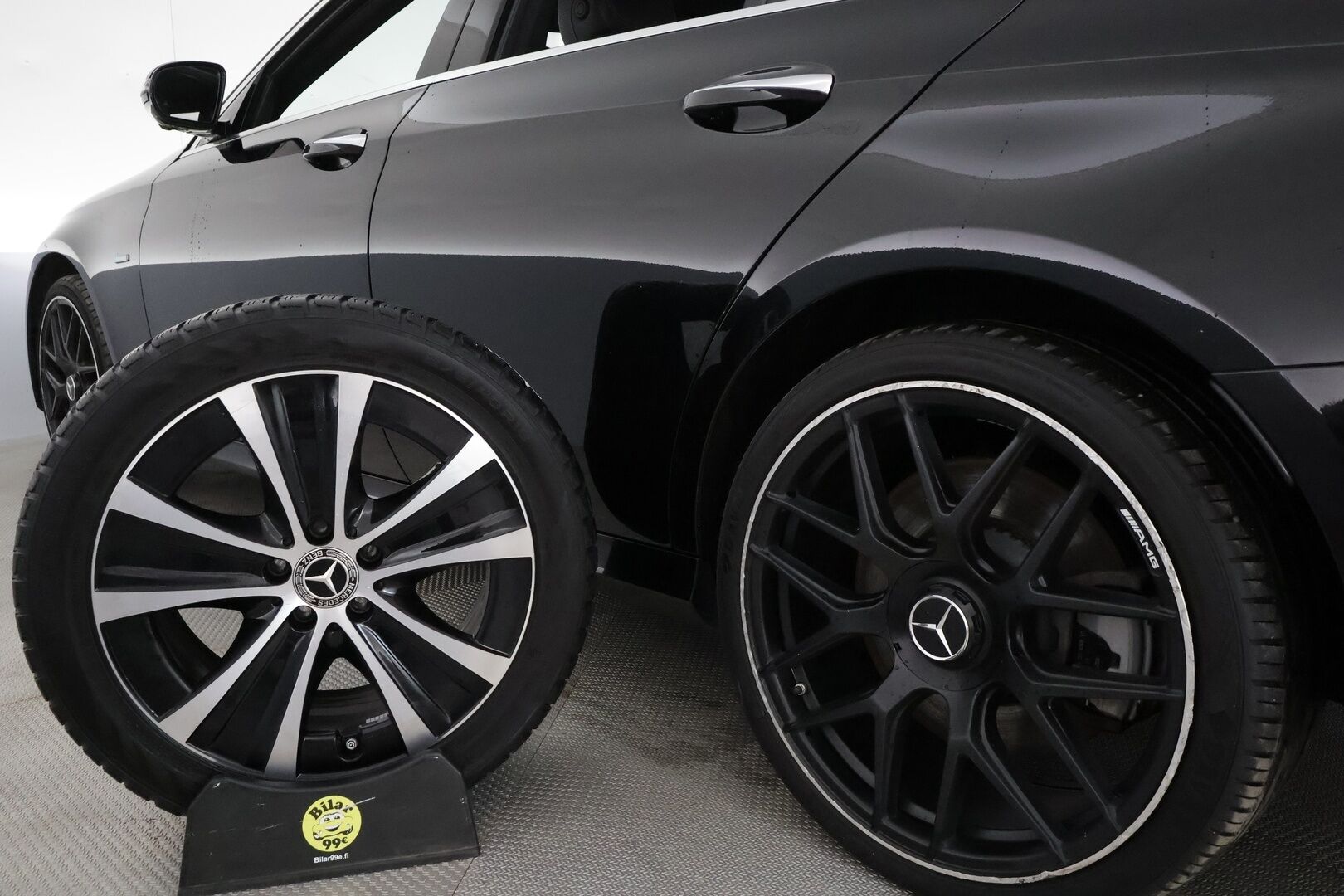 Mercedes-Benz E 2021 300 de 4MATIC T A EQ Power AMG * 360° / Widescreen / Koukku / Multibeam / Lisälämmitin / Navi * - *Juuri huollettu / Juuri katsastettu / AMG-styling* - HULLUT BLACKWEEK JATKOT - KORKOTARJOUS 2,49%