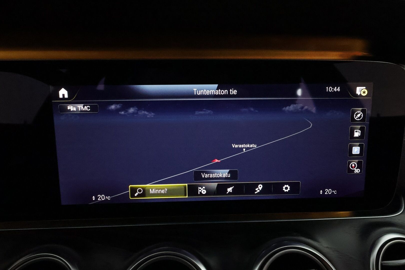 Mercedes-Benz E 2021 300 de 4MATIC T A EQ Power AMG * 360° / Widescreen / Koukku / Multibeam / Lisälämmitin / Navi * - Kahdet renkaat aluvanteilla