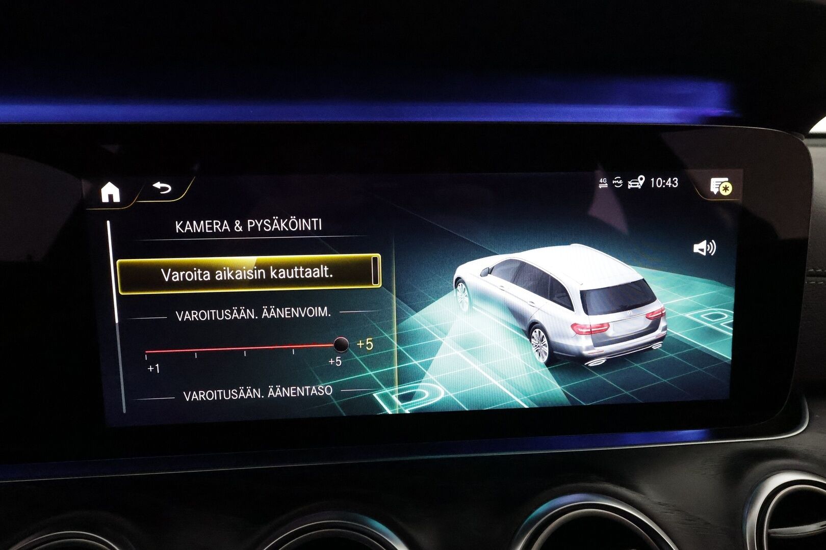 Mercedes-Benz E 2021 300 de 4MATIC T A EQ Power AMG * 360° / Widescreen / Koukku / Multibeam / Lisälämmitin / Navi * - Kahdet renkaat aluvanteilla