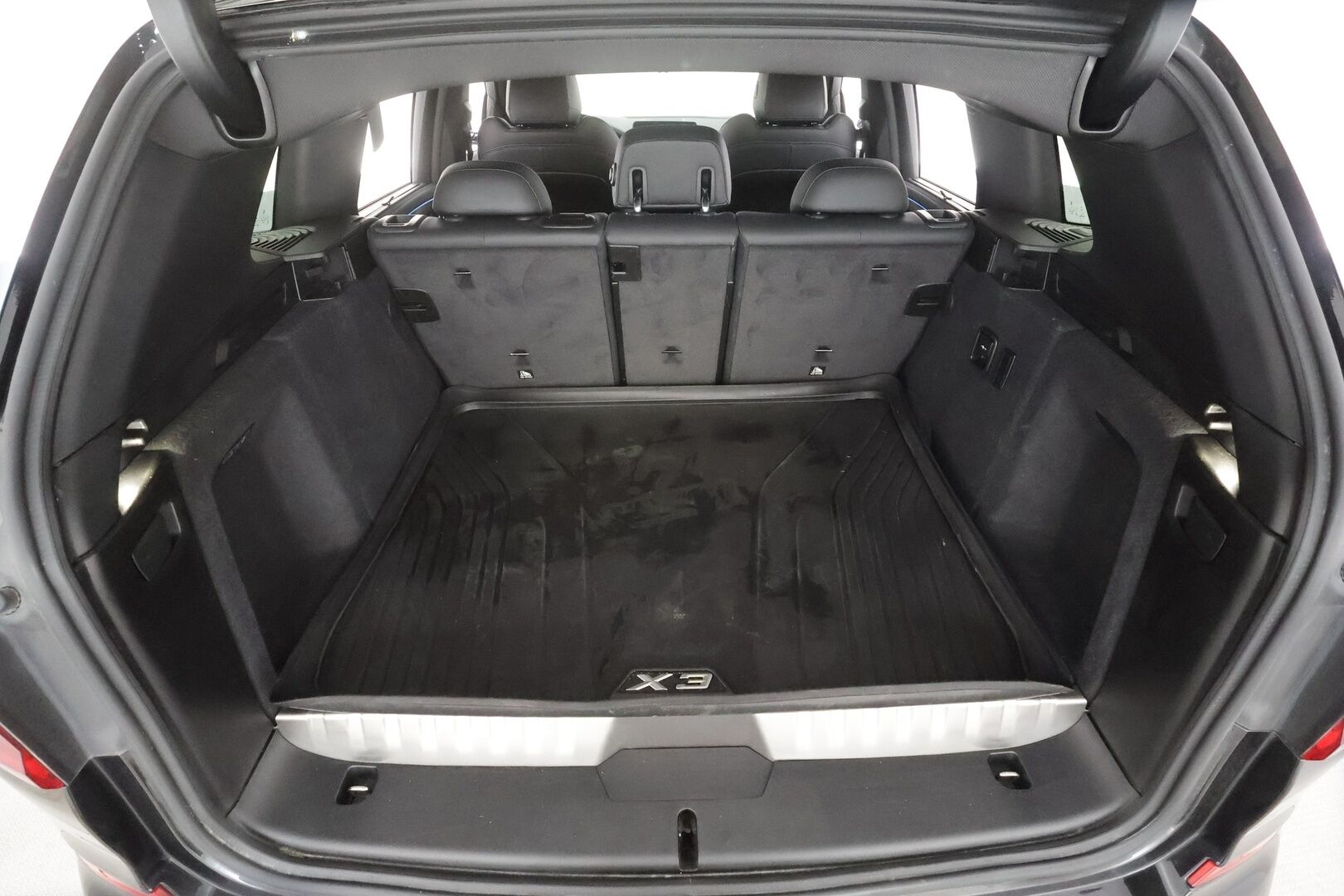 BMW X3 2021 G01 xDrive 30e A Charged Edition M Sport - | ACC | Lisälämmitin | Koukku | Hifit | HUD | Sporttinahat | 360-Kamera | Comfort Access | LED | Kahdet Renkaat |