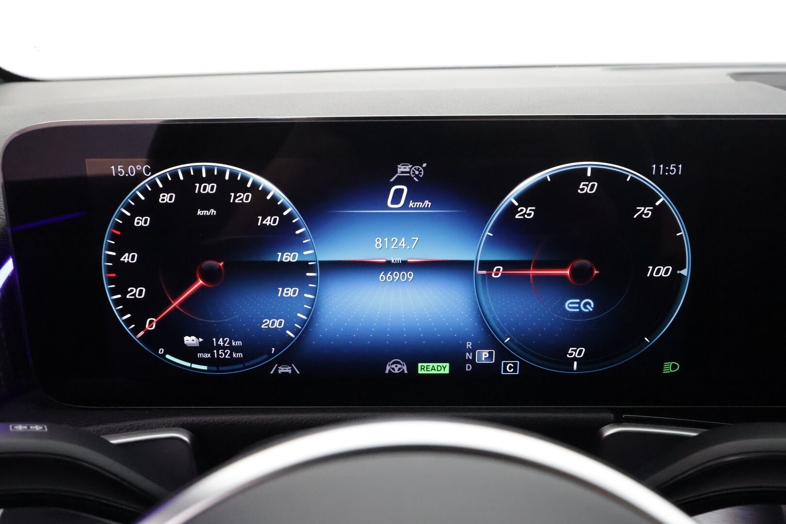 Mercedes-Benz EQB 2023 300 4MATIC Business - | Distronic+ | ILP | 360° | Panorama | Ambient light | Nahkaverhoilu | Widescreen | Keyless | Akt. kaista-avustin | BSM | Apple & Android | 2x renkaat aluin | 