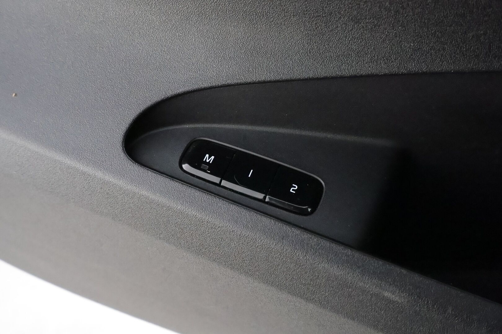 Polestar 2 2021 Launch Edition, 300kW, 78kWh * ACC / H&K / Koukku / Muistipenkki / Pixel LED / 360° / Lasikatto / Keyless * - Akku kuntotarkastettu / Merkkihuollettu