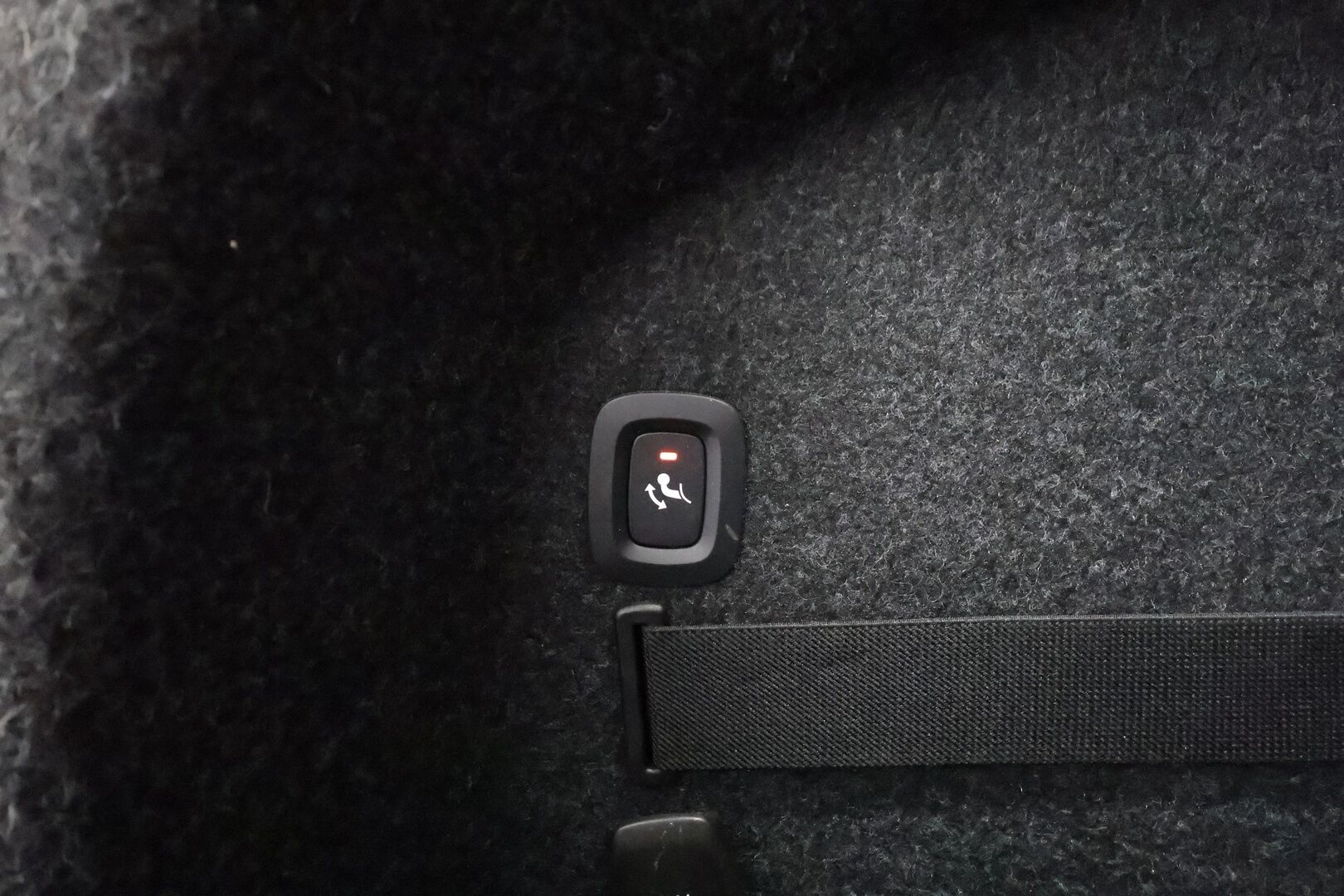 Polestar 2 2021 Launch Edition, 300kW, 78kWh * ACC / H&K / Koukku / Muistipenkki / Pixel LED / 360° / Lasikatto / Keyless * - Akku kuntotarkastettu / Merkkihuollettu