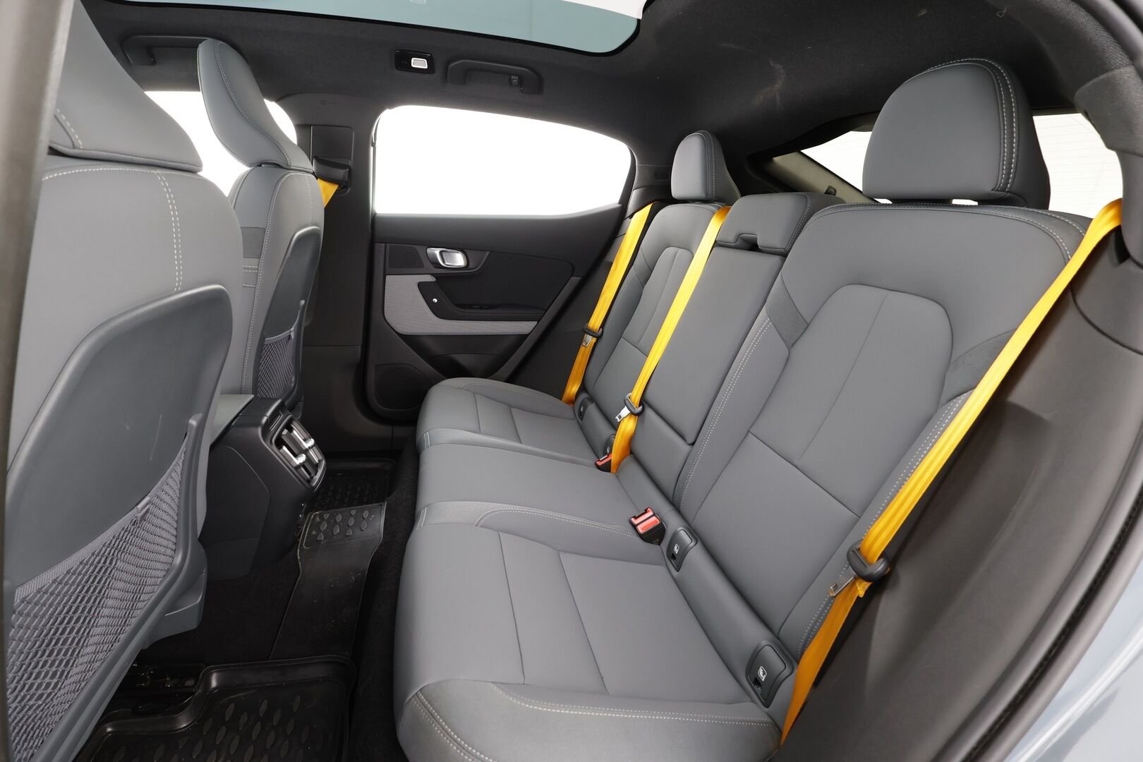 Polestar 2 2021 Launch Edition, 300kW, 78kWh * ACC / H&K / Koukku / Muistipenkki / Pixel LED / 360° / Lasikatto / Keyless * - Akku kuntotarkastettu / Merkkihuollettu