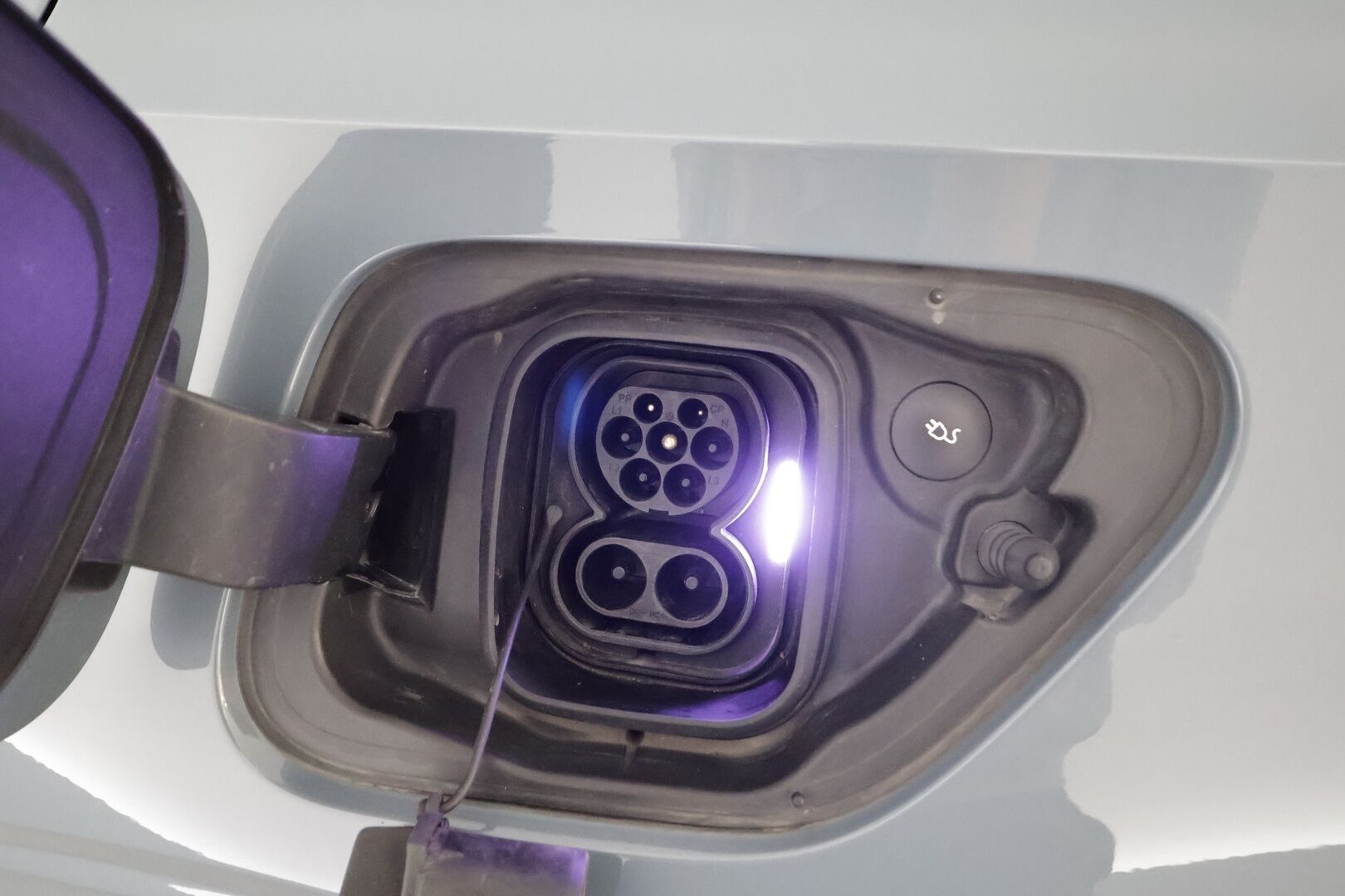 Polestar 2 2021 Launch Edition, 300kW, 78kWh * ACC / H&K / Koukku / Muistipenkki / Pixel LED / 360° / Lasikatto / Keyless * - Akku kuntotarkastettu / Merkkihuollettu