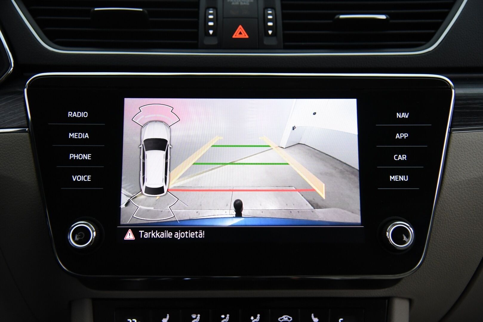 Skoda Superb 2021 Combi 1,4 TSI PHEV Style iV DSG Aut. / Webasto / Adapt. Vak / Vetokoukku / Canton / P-kamera / Muistipenkki - Vaaleat nahat / Matrix Led / Digimittaristo / Merkkihuollot