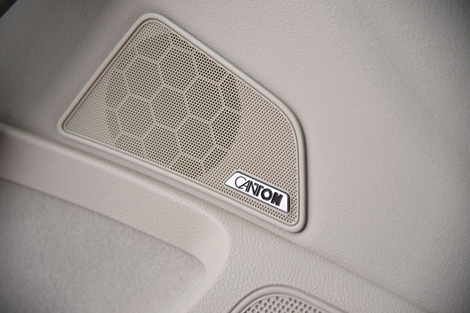 Skoda Superb 2021 Combi 1,4 TSI PHEV Style iV DSG Aut. / Webasto / Adapt. Vak / Vetokoukku / Canton / P-kamera / Muistipenkki - Vaaleat nahat / Matrix Led / Digimittaristo / Merkkihuollot