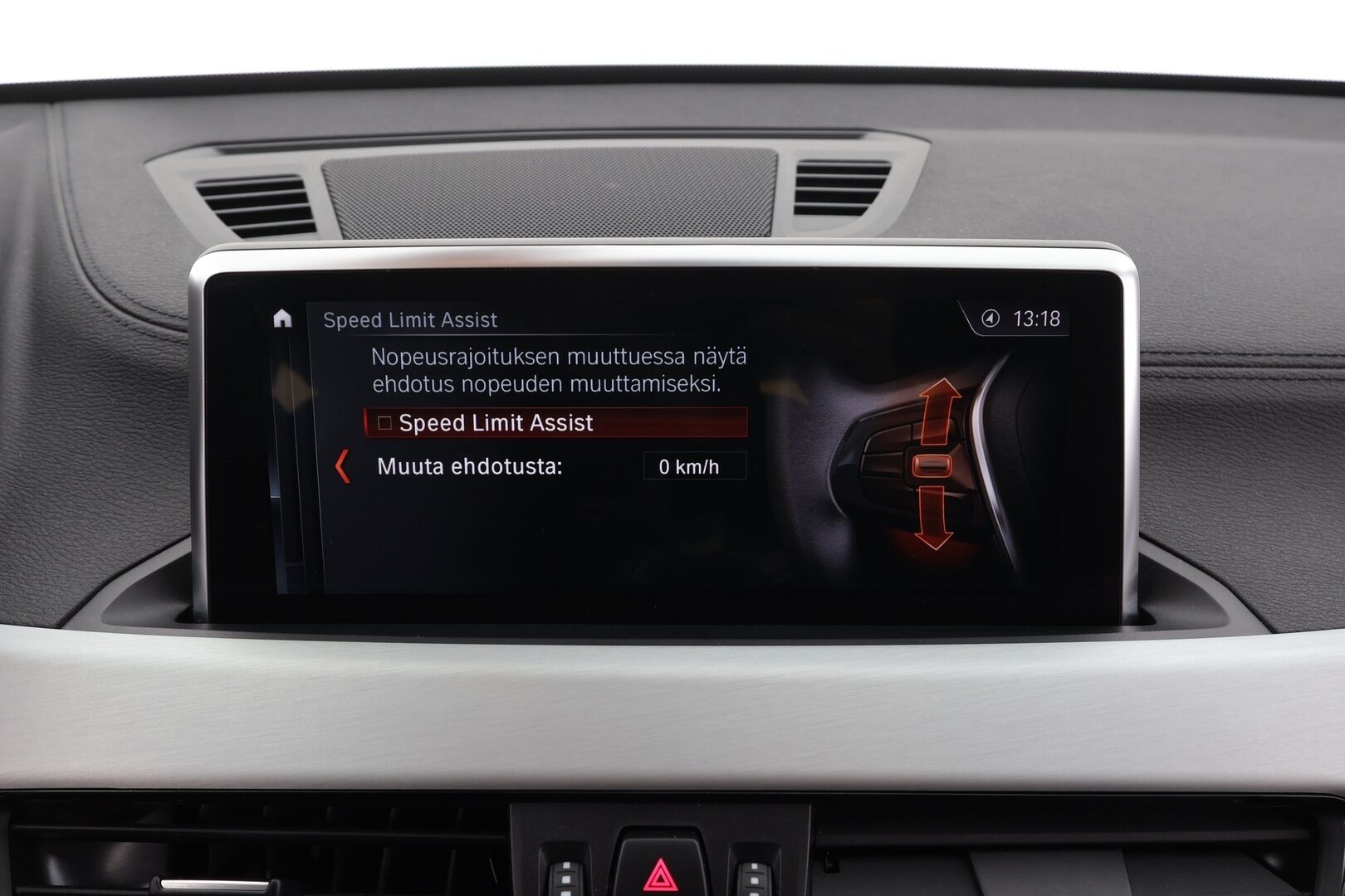 BMW X1 2021 F48 xDrive25e A Business M Sport * Vakkari / Hifi / Puolinahat / P.kamera / Sporttipenkit / LED * - Kahdet Renkaat