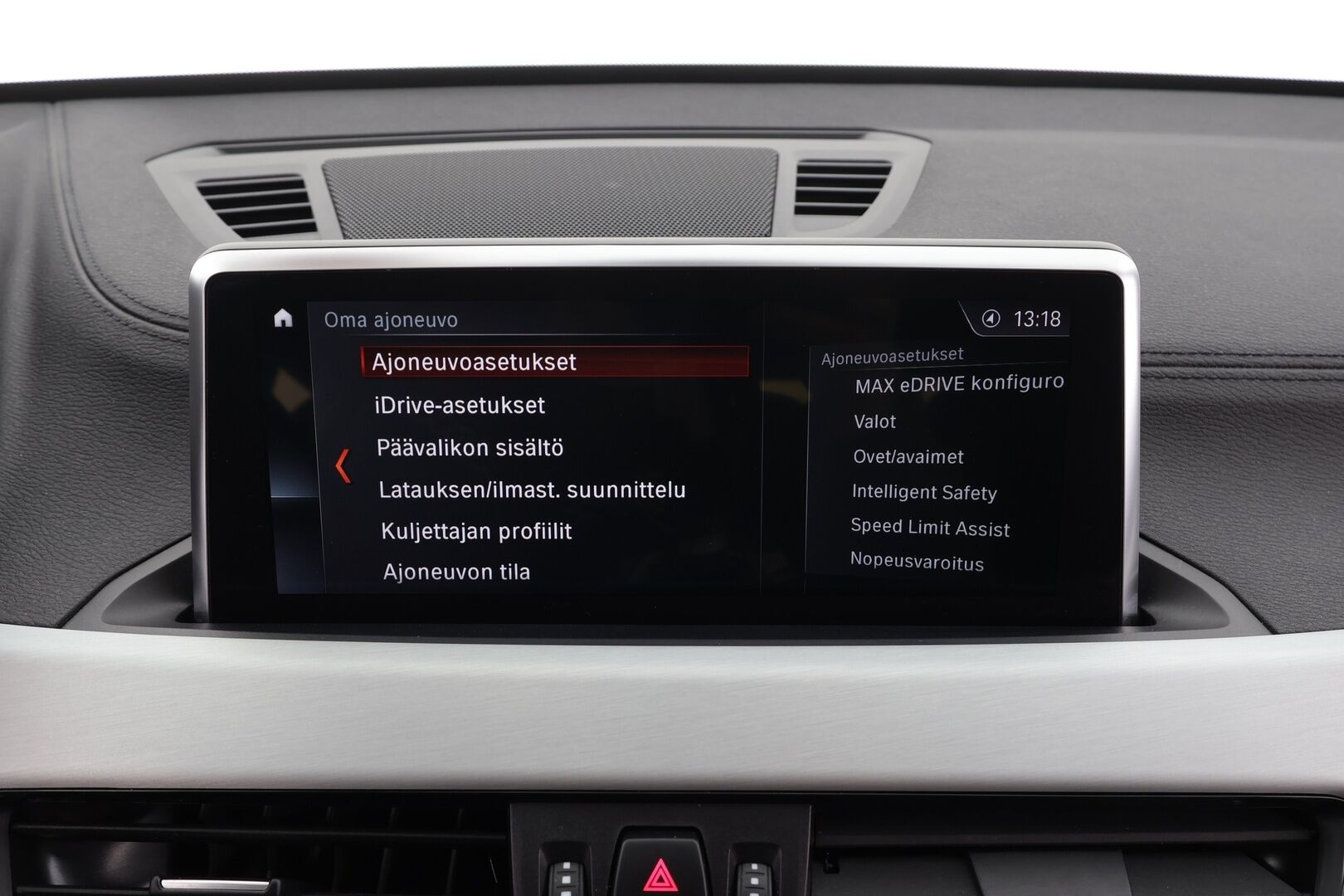 BMW X1 2021 F48 xDrive25e A Business M Sport * Vakkari / Hifi / Puolinahat / P.kamera / Sporttipenkit / LED * - Kahdet Renkaat