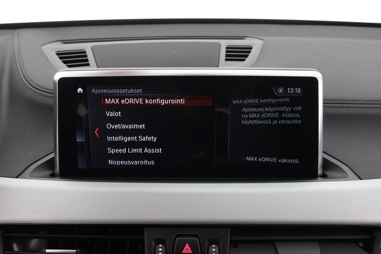 BMW X1 2021 F48 xDrive25e A Business M Sport * Vakkari / Hifi / Puolinahat / P.kamera / Sporttipenkit / LED * - Kahdet Renkaat