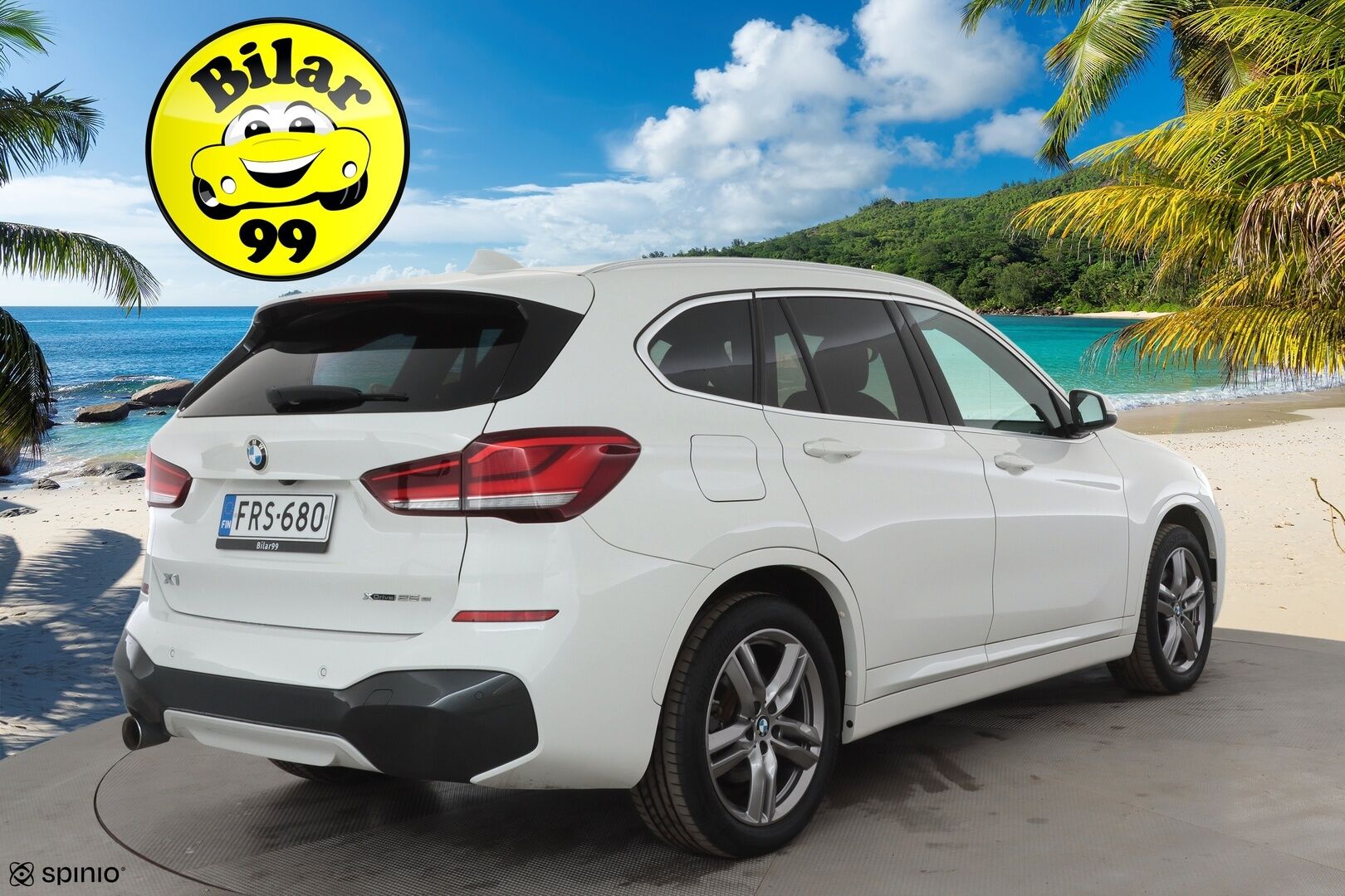 BMW X1 2021 F48 xDrive25e A Business M Sport * HIFIT / P.kamera / Puolinahat / Vakkari / Sporttipenkit / LED * - Kaksilla hyvillä renkailla ja parhaalla värillä varusteltu X1! / Hiljattain huollettu!