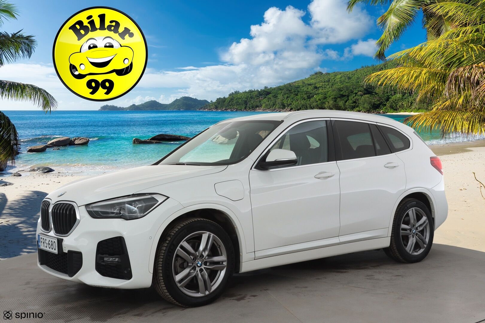 BMW X1 2021 F48 xDrive25e A Business M Sport * HIFIT / P.kamera / Puolinahat / Vakkari / Sporttipenkit / LED * - Kaksilla hyvillä renkailla ja parhaalla värillä varusteltu X1! / Hiljattain huollettu!