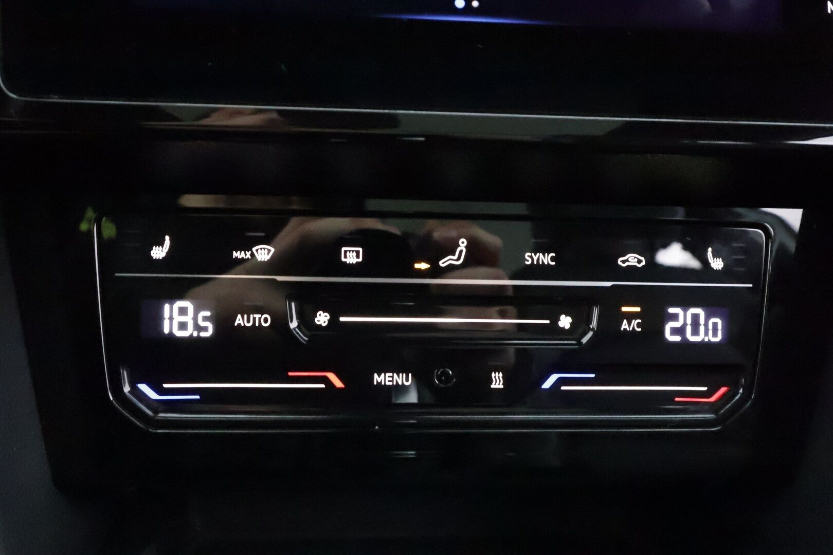 Volkswagen Passat 2021 Variant R-Line 2,0 TDI SCR 147 kW 4MOTION DSG-automaatti - | ACC | Koukku | Webasto | IQ-Light | H/K | P.Kamera | Ergocomfort Isutin | Keyless | Apple&Android | Kahdet Renkaat |