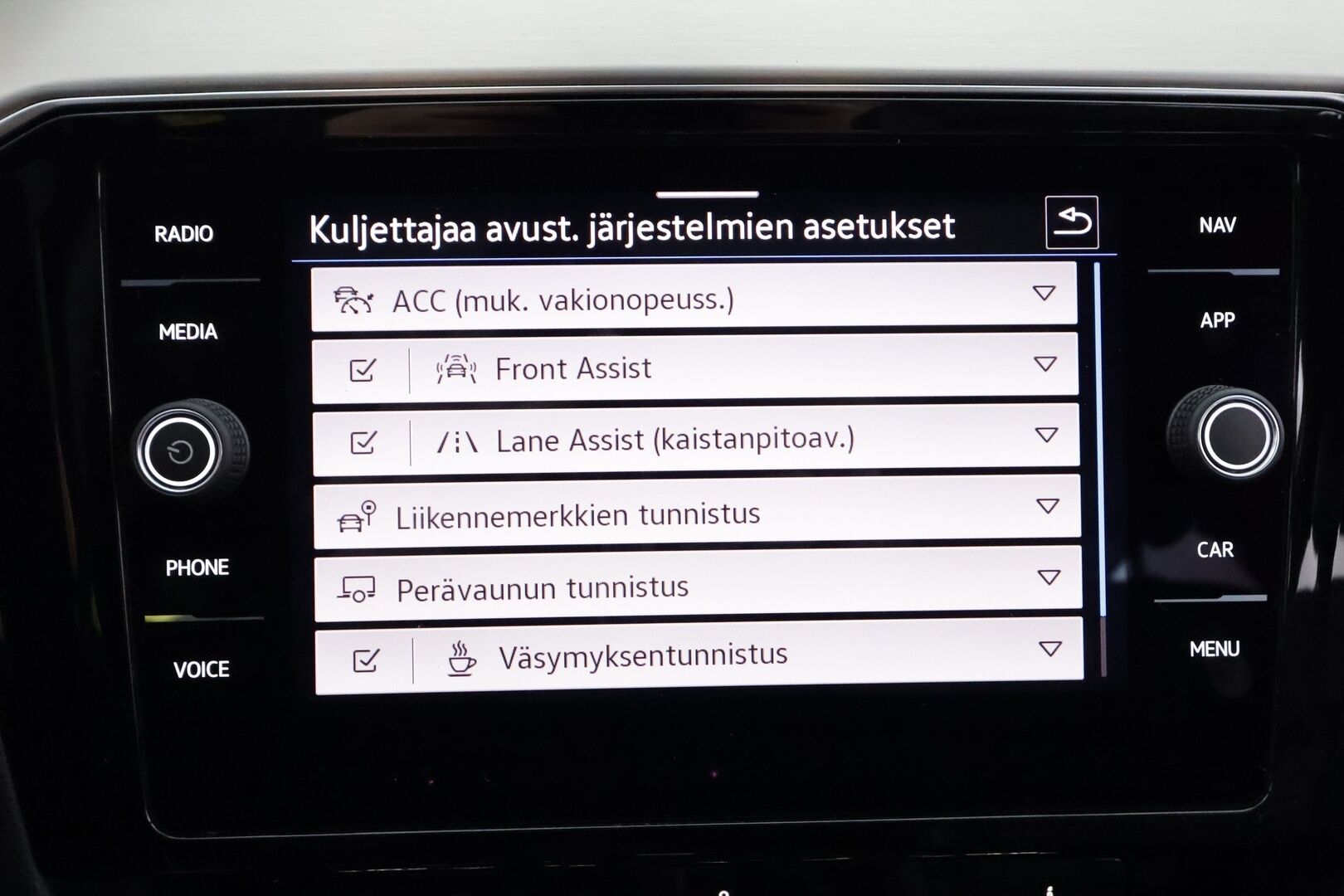 Volkswagen Passat 2021 Variant R-Line 2,0 TDI SCR 147 kW 4MOTION DSG-automaatti - | ACC | Koukku | Webasto | IQ-Light | H/K | P.Kamera | Ergocomfort Isutin | Keyless | Apple&Android | Kahdet Renkaat |