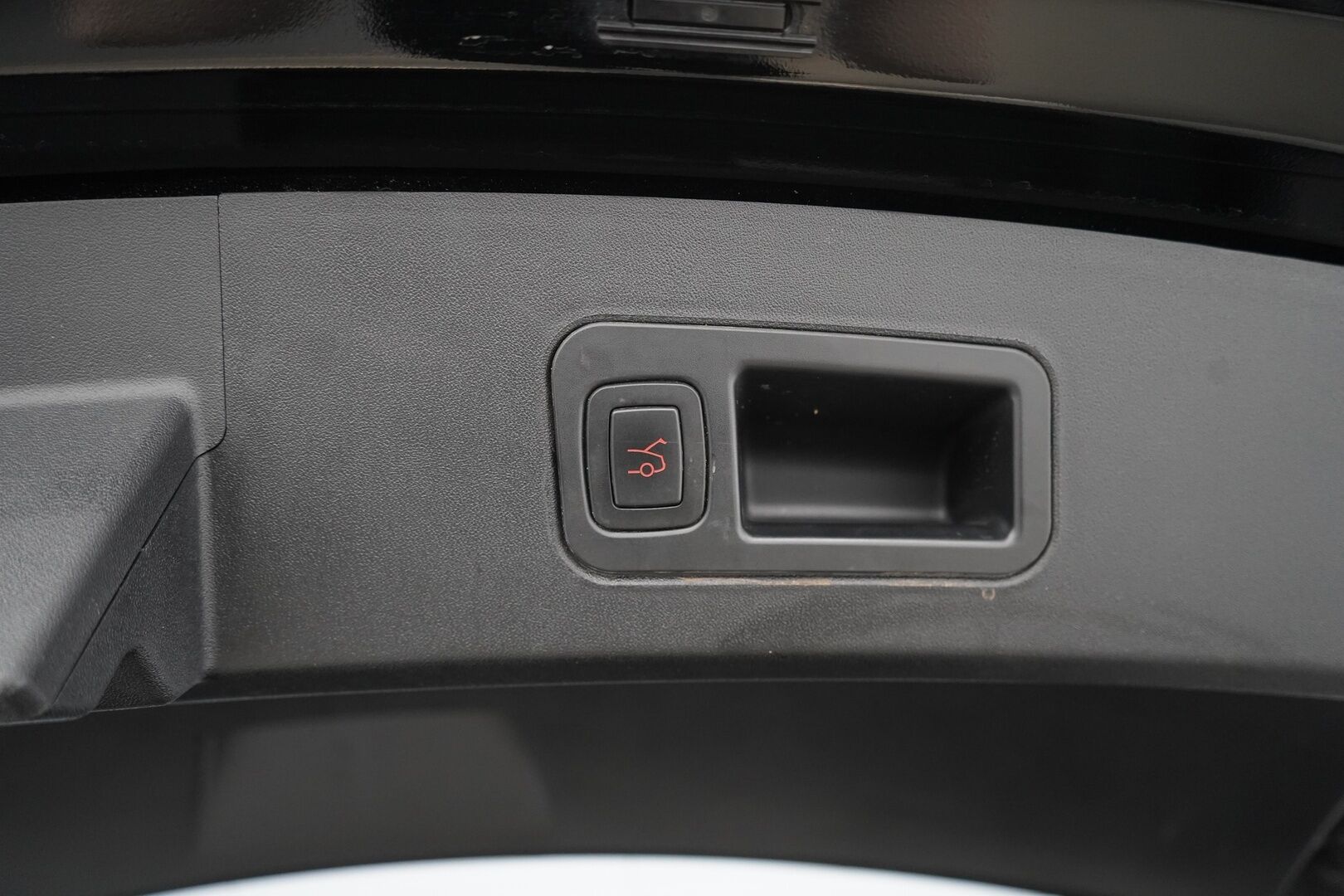 Tesla Model S 2018 75 D *Kamera / ACC / Panorama / Esilämmitys / 2x Renkaat *