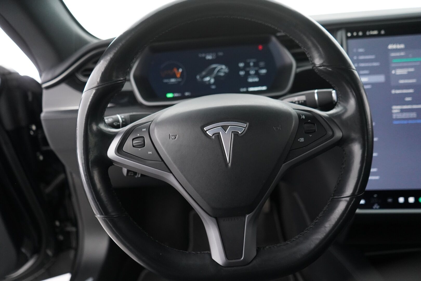 Tesla Model S 2018 75 D *Kamera / ACC / Panorama / Esilämmitys / 2x Renkaat *