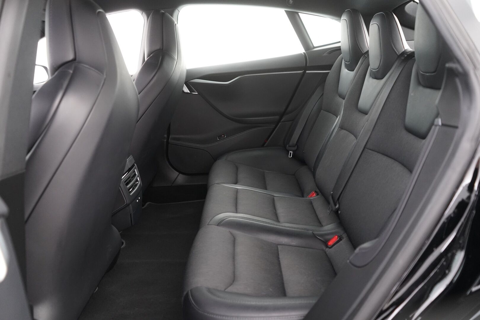 Tesla Model S 2018 75 D *Kamera / ACC / Panorama / Esilämmitys / 2x Renkaat *