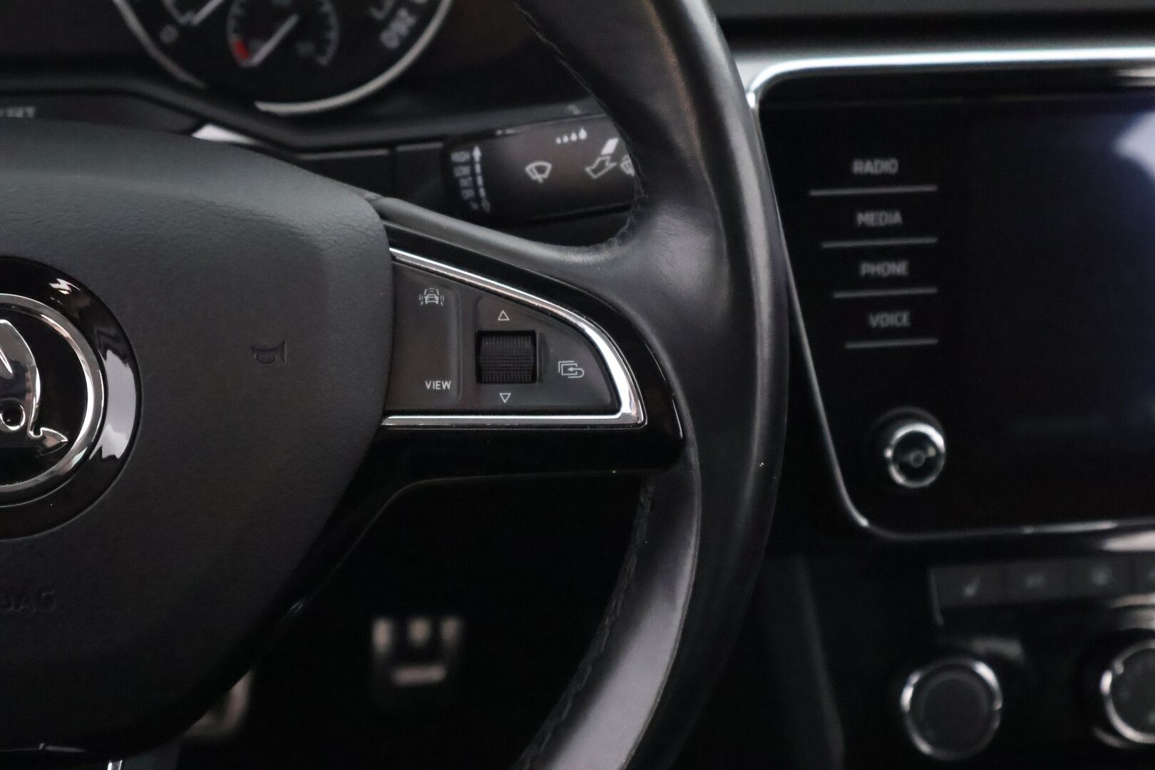 Skoda Superb 2020 2,0 TSI 190 Ambition Edition DSG Autom. - Vakkari / SmartLink / KeyLess / Peruutustutka / Erittäin siisti / Juuri tullut Tampereelle!