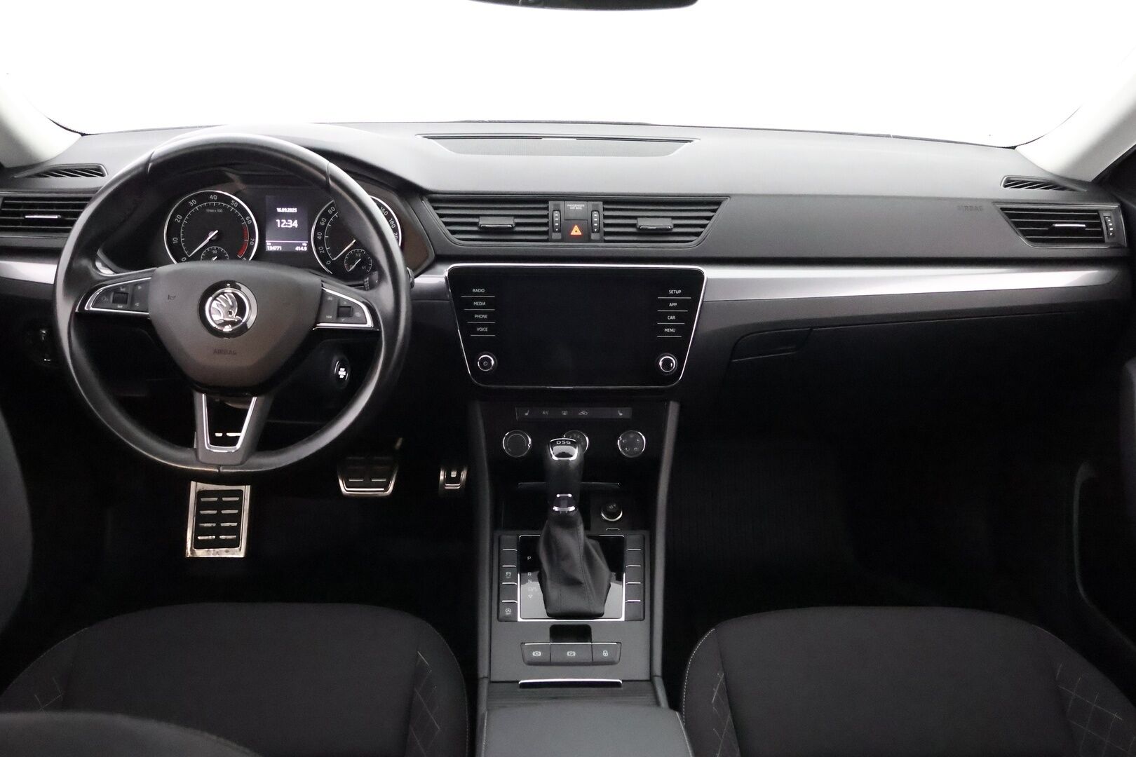 Skoda Superb 2020 2,0 TSI 190 Ambition Edition DSG Autom. - Vakkari / SmartLink / KeyLess / Peruutustutka / Erittäin siisti / Juuri tullut Tampereelle!