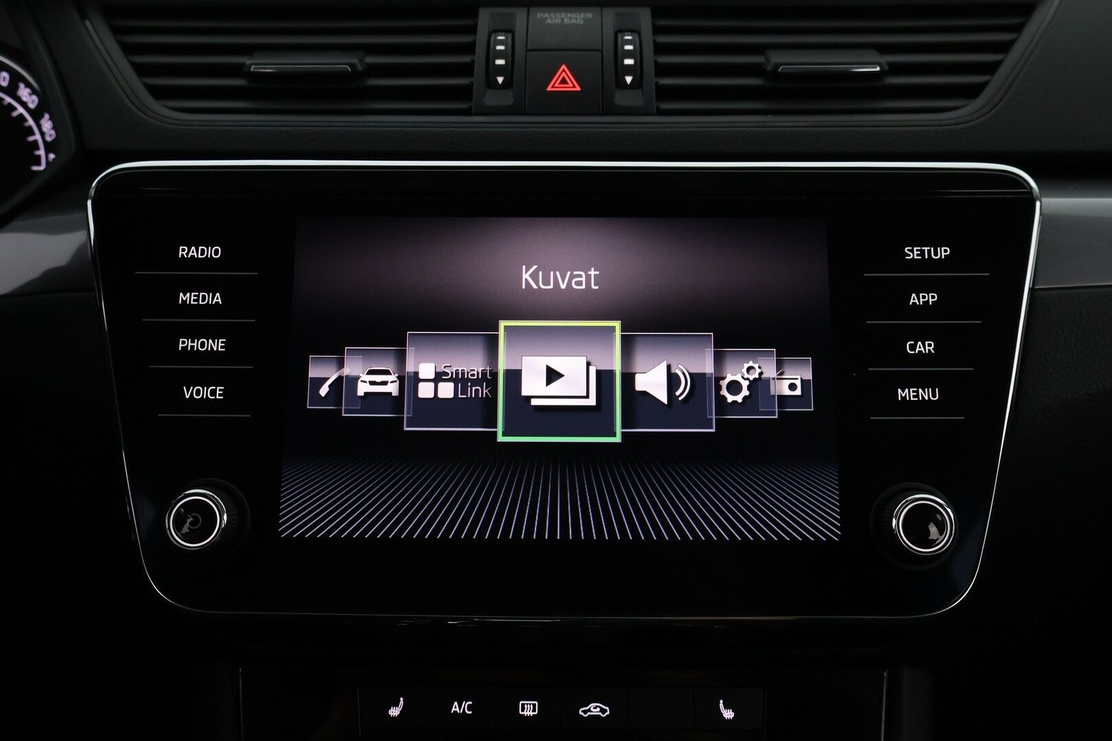 Skoda Superb 2020 2,0 TSI 190 Ambition Edition DSG Autom. - Vakkari / SmartLink / KeyLess / Peruutustutka / Erittäin siisti / Juuri tullut Tampereelle!