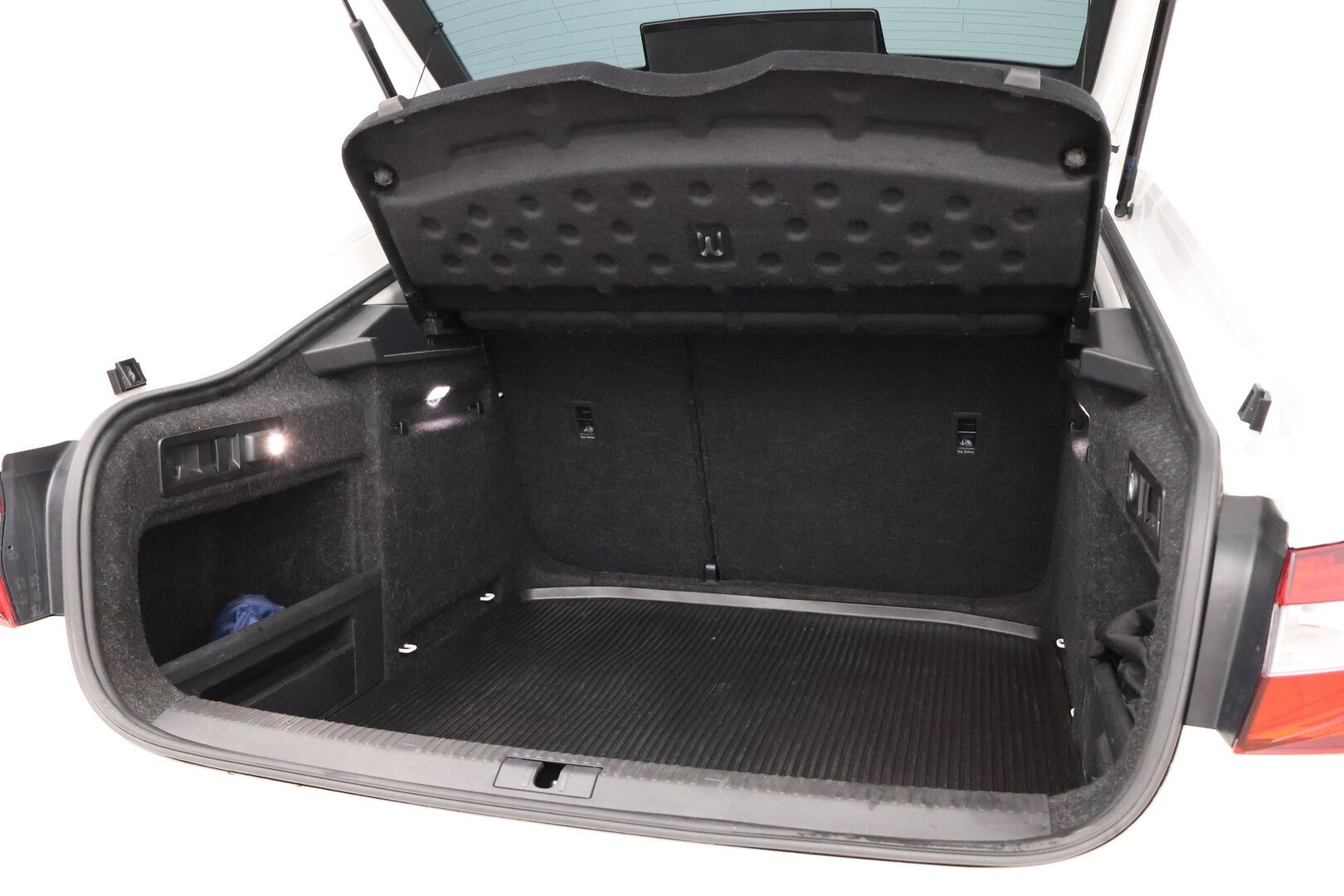 Skoda Superb 2020 2,0 TSI 190 Ambition Edition DSG Autom. - Vakkari / SmartLink / KeyLess / Peruutustutka / Erittäin siisti / Juuri tullut Tampereelle!