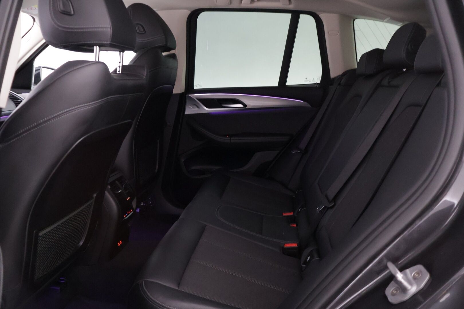 BMW X3 2021 G01 xDrive 30e A Charged Edition Luxury* Sporttinahat / Vetokoukku / P kamera / Hifit / BLIS * - Kahdet renkaat aluvanteilla! - HULLU BLACKWEEK KORKOTARJOUS 2,49%