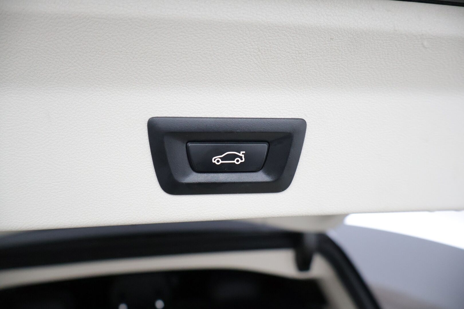 BMW X3 2021 G01 xDrive 30e A Charged Edition Luxury* Sporttinahat / Vetokoukku / P kamera / Hifit / BLIS * - Kahdet renkaat aluvanteilla! - HULLU BLACKWEEK KORKOTARJOUS 2,49%