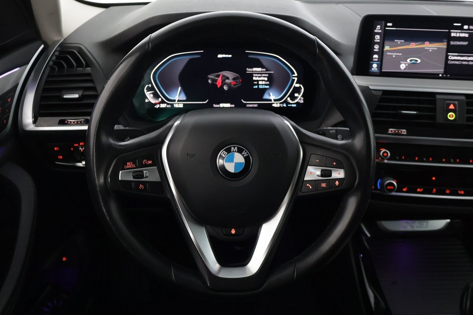 BMW X3 2021 G01 xDrive 30e A Charged Edition Luxury* Sporttinahat / Vetokoukku / P kamera / Hifit / BLIS * - Kahdet renkaat aluvanteilla!