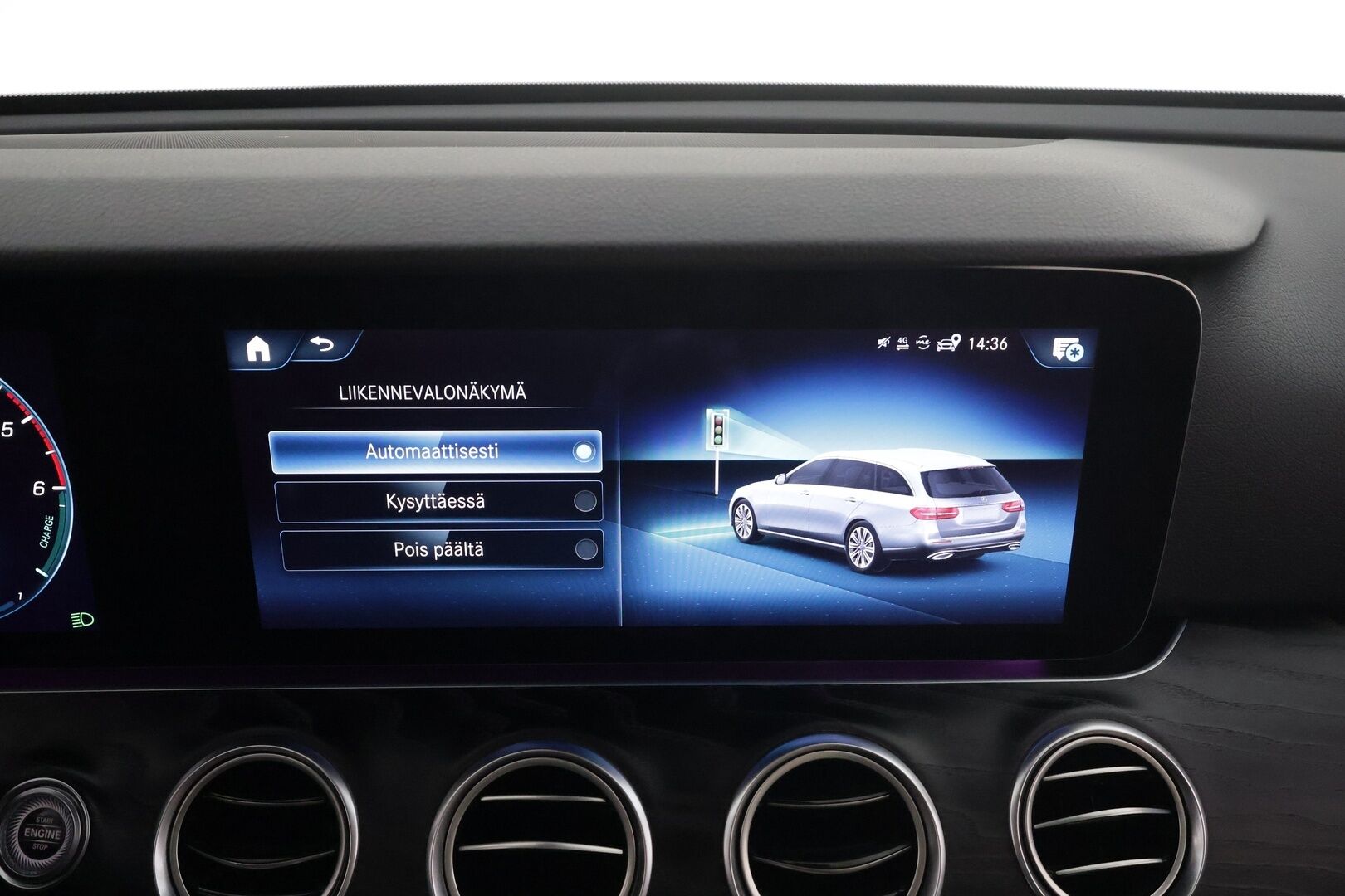 Mercedes-Benz E 2021 300 de 4MATIC T A Business Avantgarde EQ Power AMG* Koukku / Distronic / 360° / Multibeam / Widescreen / HUD /Burmester* - AMG / Panorama / Comfort-penkit Muistilla / Akku kuntotarkastettu / Kahdet renkaat aluvanteilla - HULLUT AVAJAISHULINAT KORKOTARJOUS 3,29 %