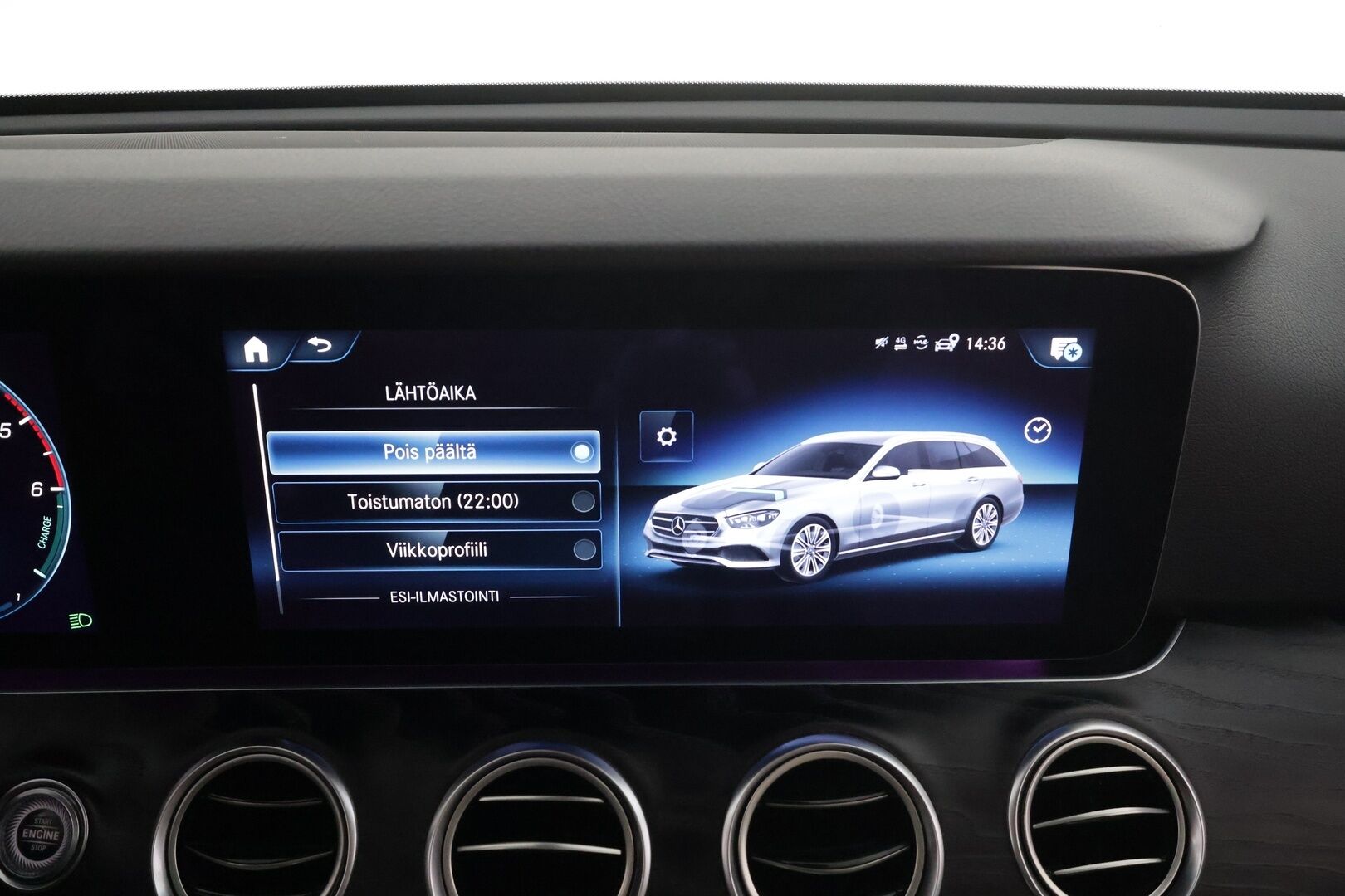 Mercedes-Benz E 2021 300 de 4MATIC T A Business Avantgarde EQ Power AMG* Koukku / Distronic / 360° / Multibeam / Widescreen / HUD /Burmester* - AMG / Panorama / Comfort-penkit Muistilla / Akku kuntotarkastettu / Kahdet renkaat aluvanteilla