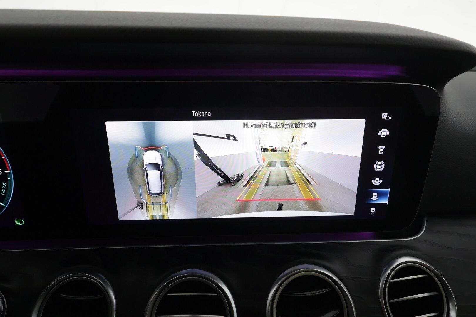 Mercedes-Benz E 2021 300 de 4MATIC T A Business Avantgarde EQ Power AMG* Koukku / Distronic / 360° / Multibeam / Widescreen / HUD /Burmester* - AMG / Panorama / Comfort-penkit Muistilla / Akku kuntotarkastettu / Kahdet renkaat aluvanteilla - HULLUT AVAJAISHULINAT KORKOTARJOUS 3,29 %