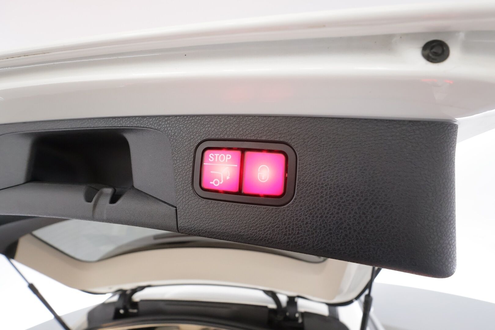 Mercedes-Benz E 2021 300 de 4MATIC T A Business Avantgarde EQ Power * Koukku / Distronic / 360° / Multibeam / Widescreen / HUD / Burmester * - Panorama / Comfort-penkit Muistilla / Akku kuntotarkastettu / Kahdet renkaat aluvanteilla